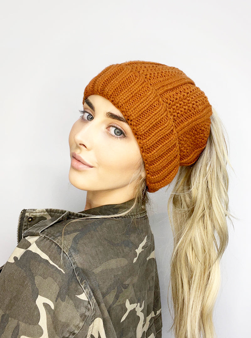 Ribbed Knit Peekaboo Ponytail Fleece Beanie