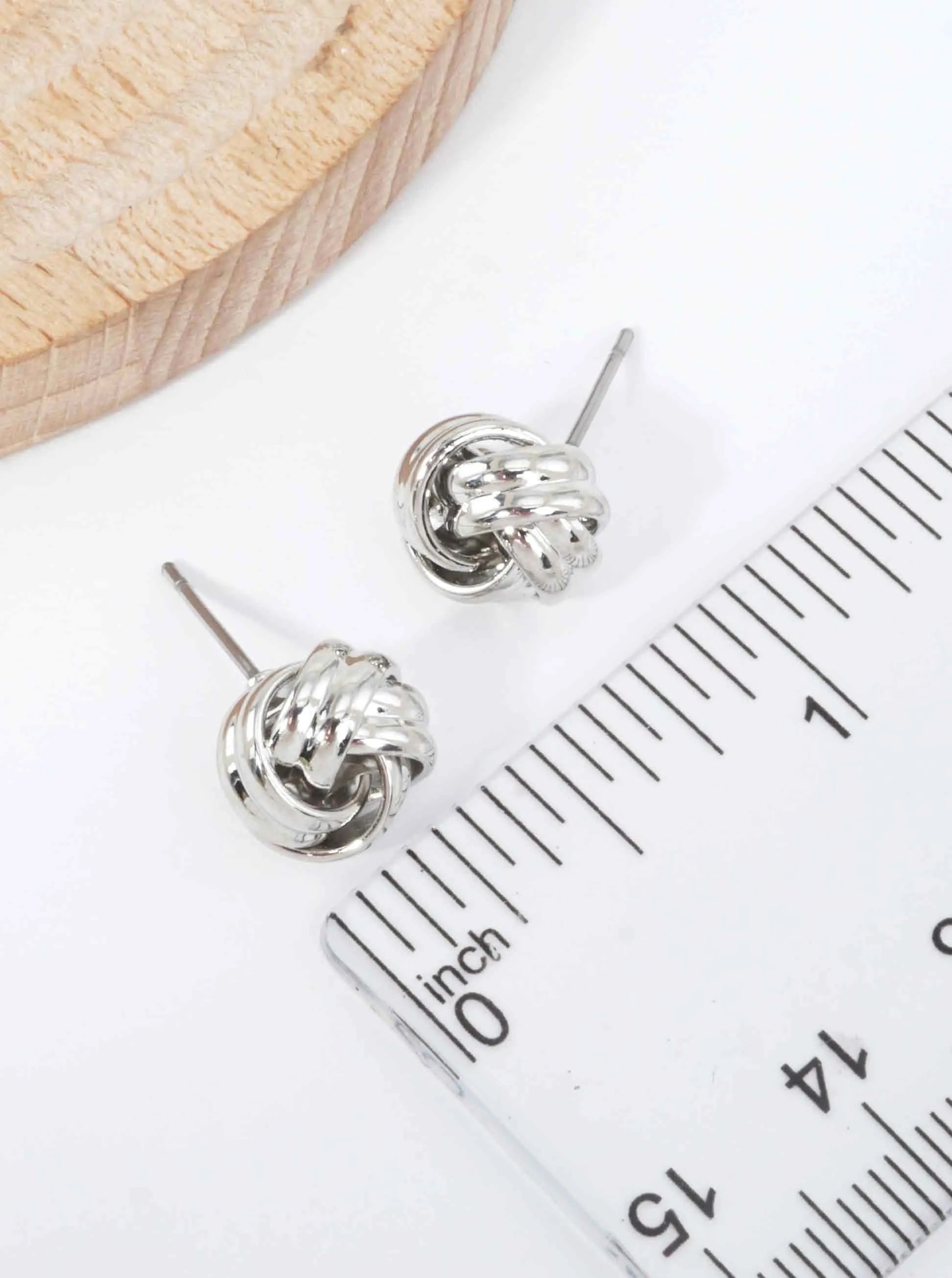 Ribbed-Knot-Stud-Earrings-61-E8050-RH-1-OTLK3J01072826K1136.jpg