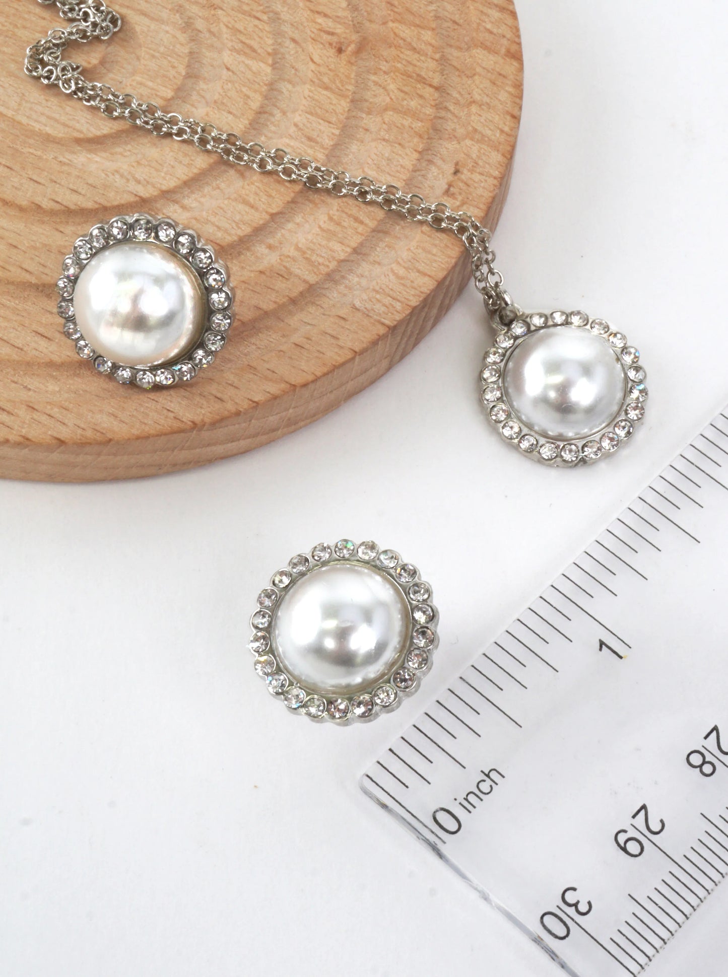 Round Pavé Pearl Pendant Necklace