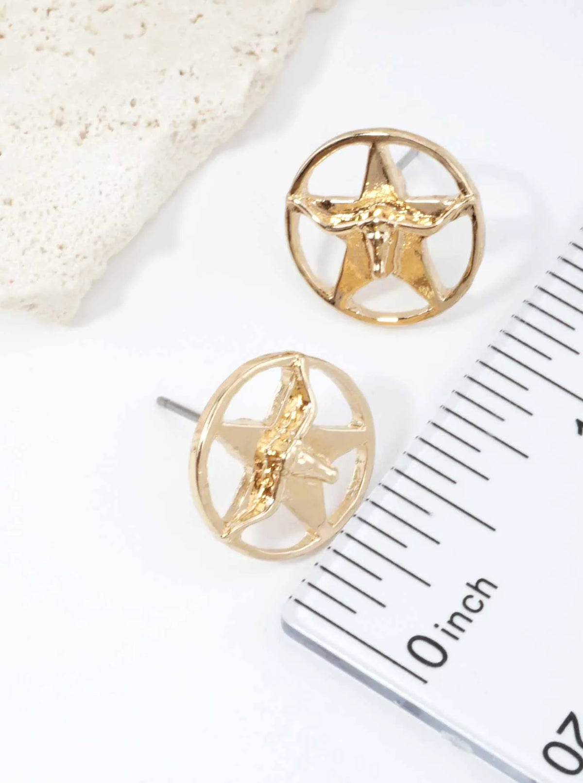Round-Star-Bullhead-Motif-Stud-Earrings-61-E7152-GD-2-O8UU8016070726K0323.jpg