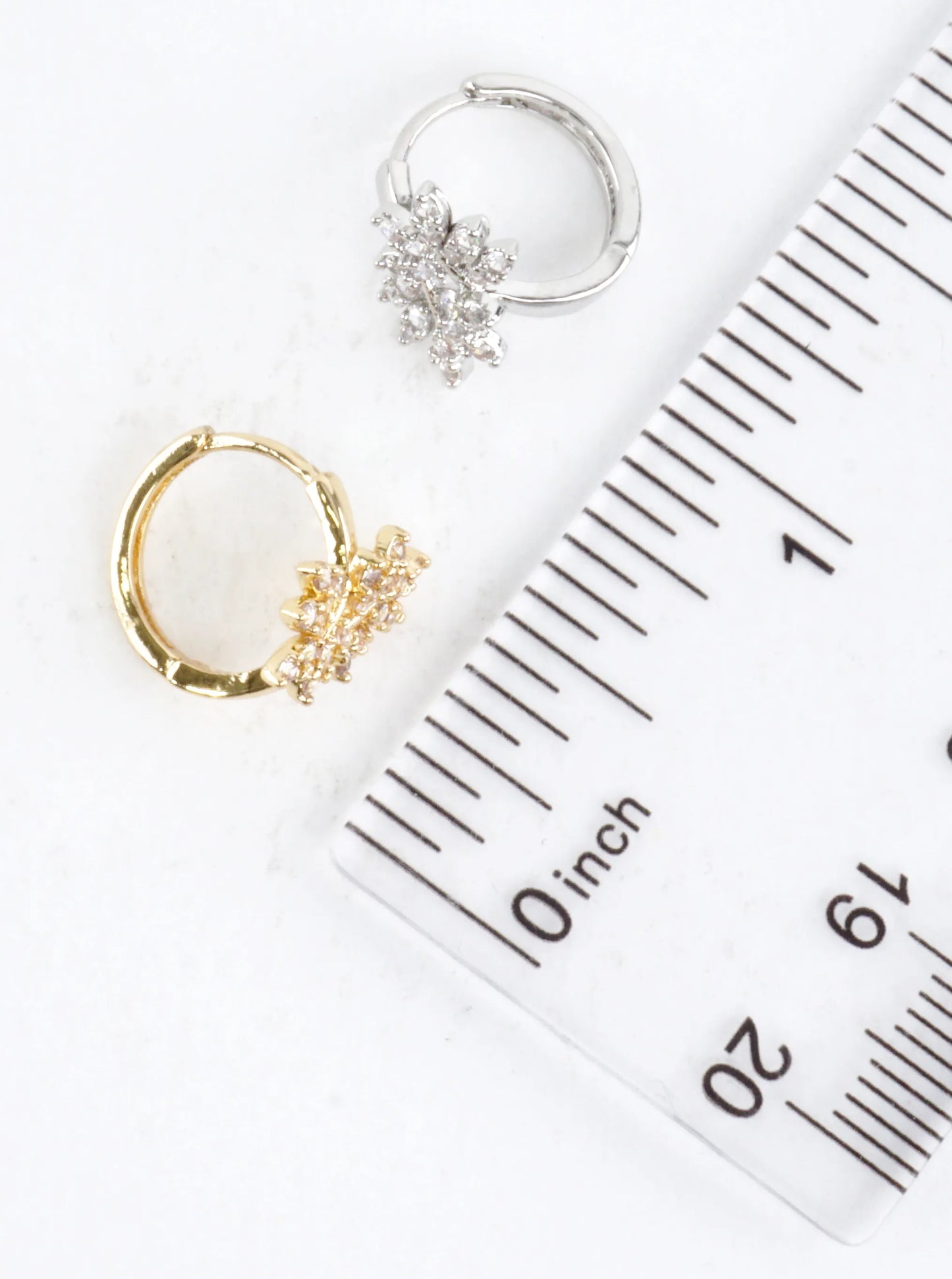Sparkling Leaf Motif Hoop Earrings