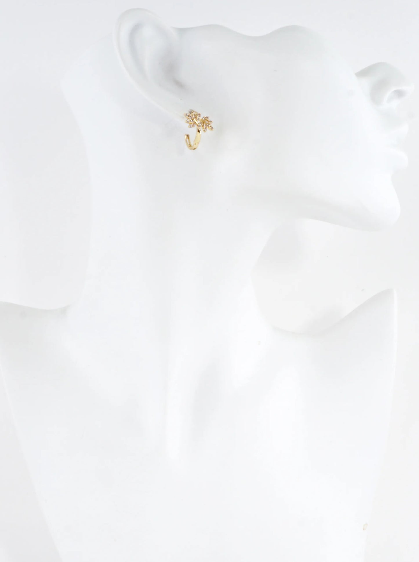 Sparkling Leaf Motif Hoop Earrings