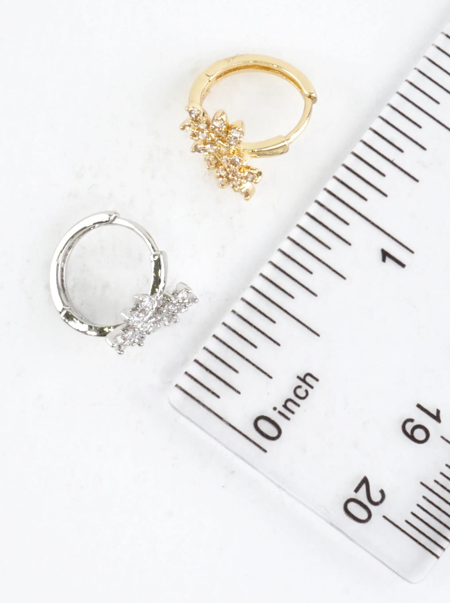 Sparkling Leaf Motif Hoop Earrings