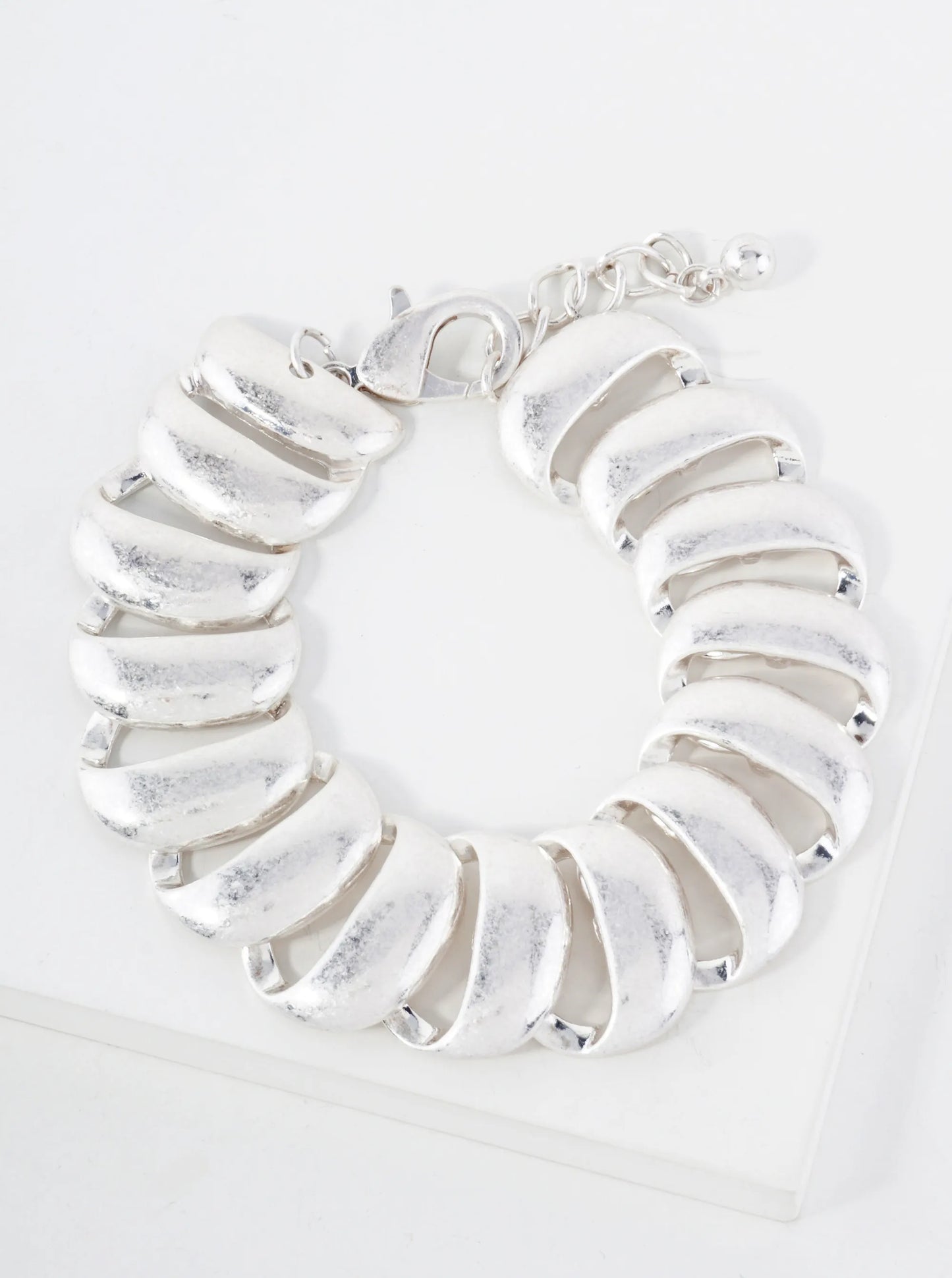 Sculptural C-Shaped Chunky Metal Chain Bracelet