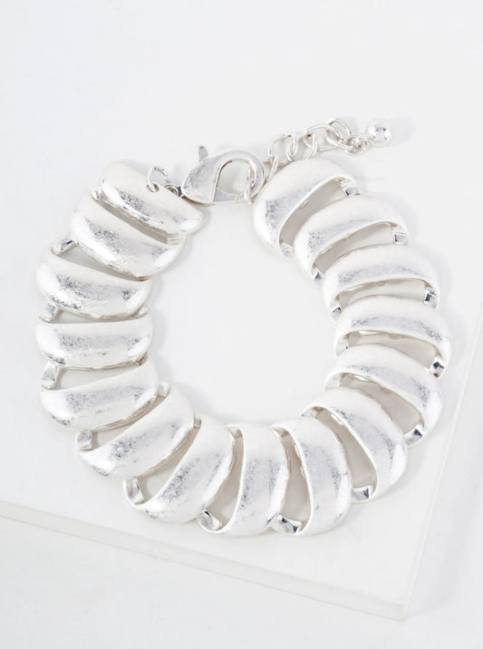 Sculptural C-Shaped Chunky Metal Chain Bracelet
