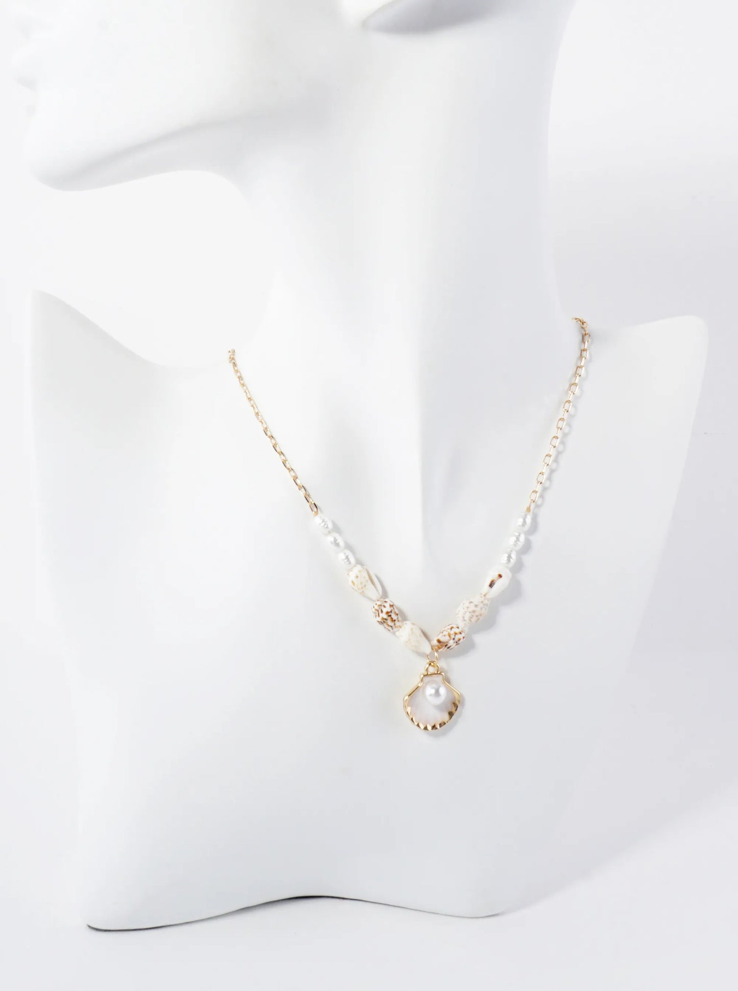 Sea-Life Pearl Seashell Pendant Adorned Conch Detail 16-Inch Necklace