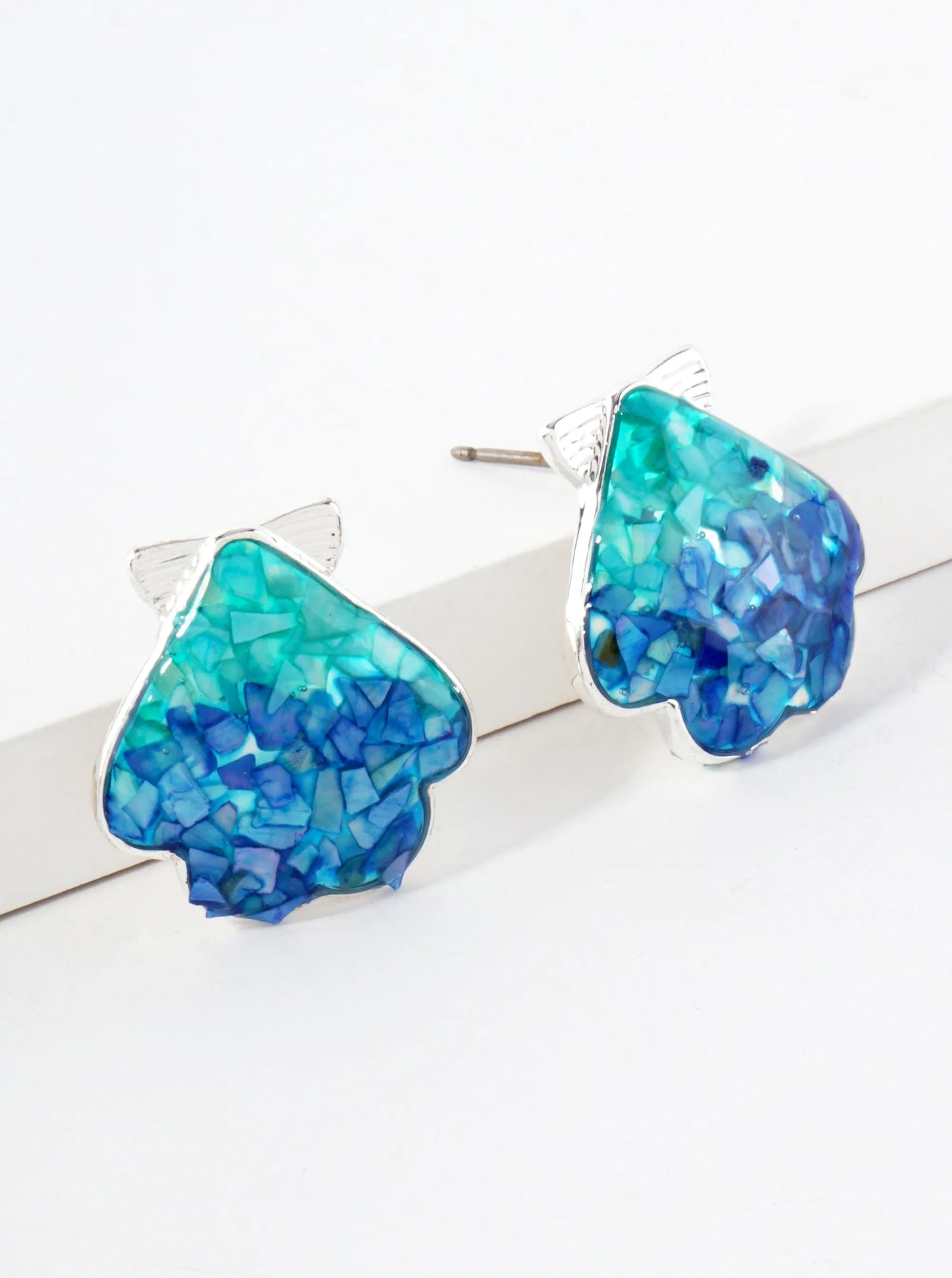 Sea-Life Seaside Shimmer Ombre Resin Shell-Shaped Post Earrings