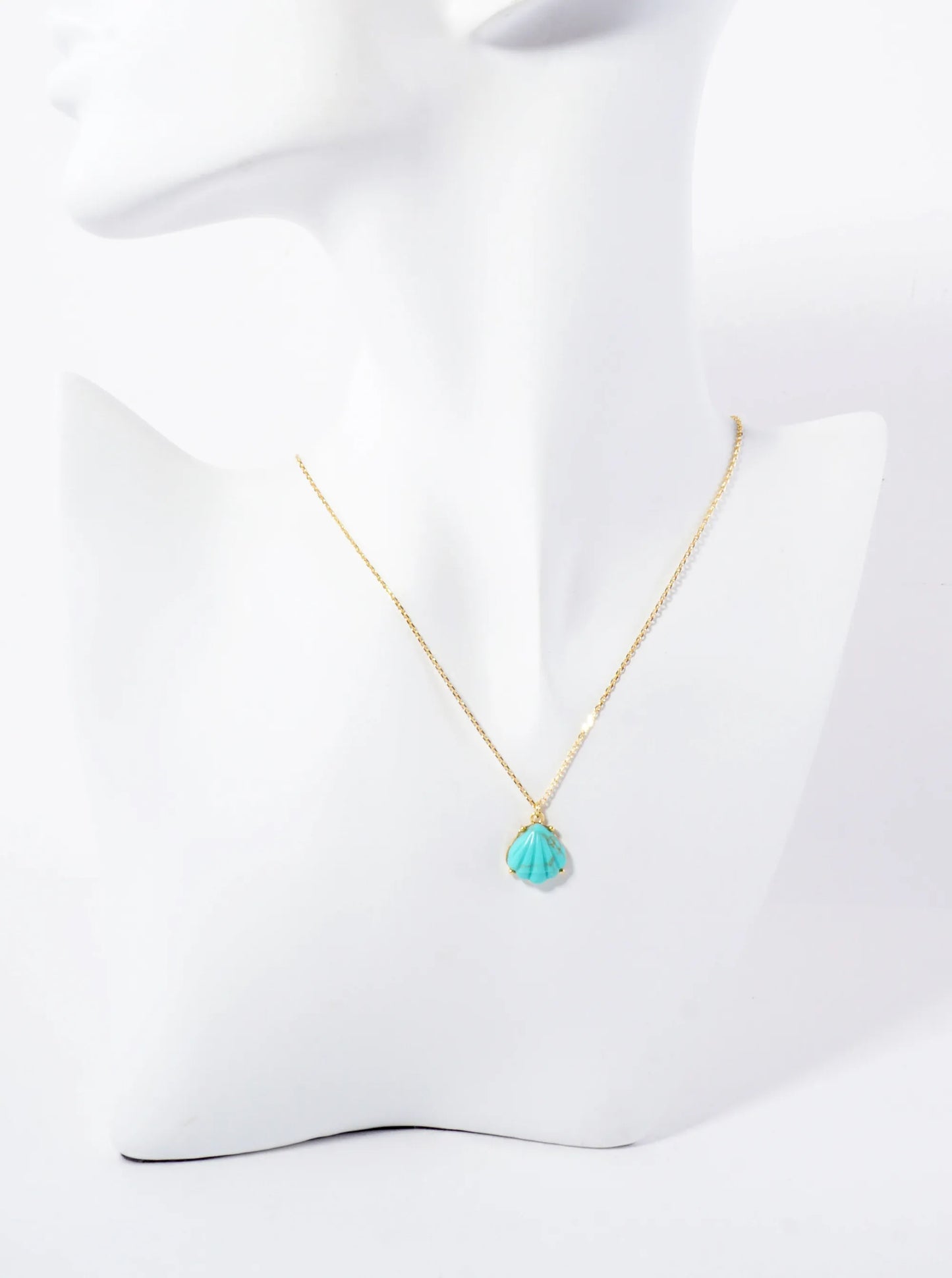Sea-Life Semi-Precious Natural-Stone Shell Pendant Hypoallergenic 18K-Gold-Dipped Station Necklace