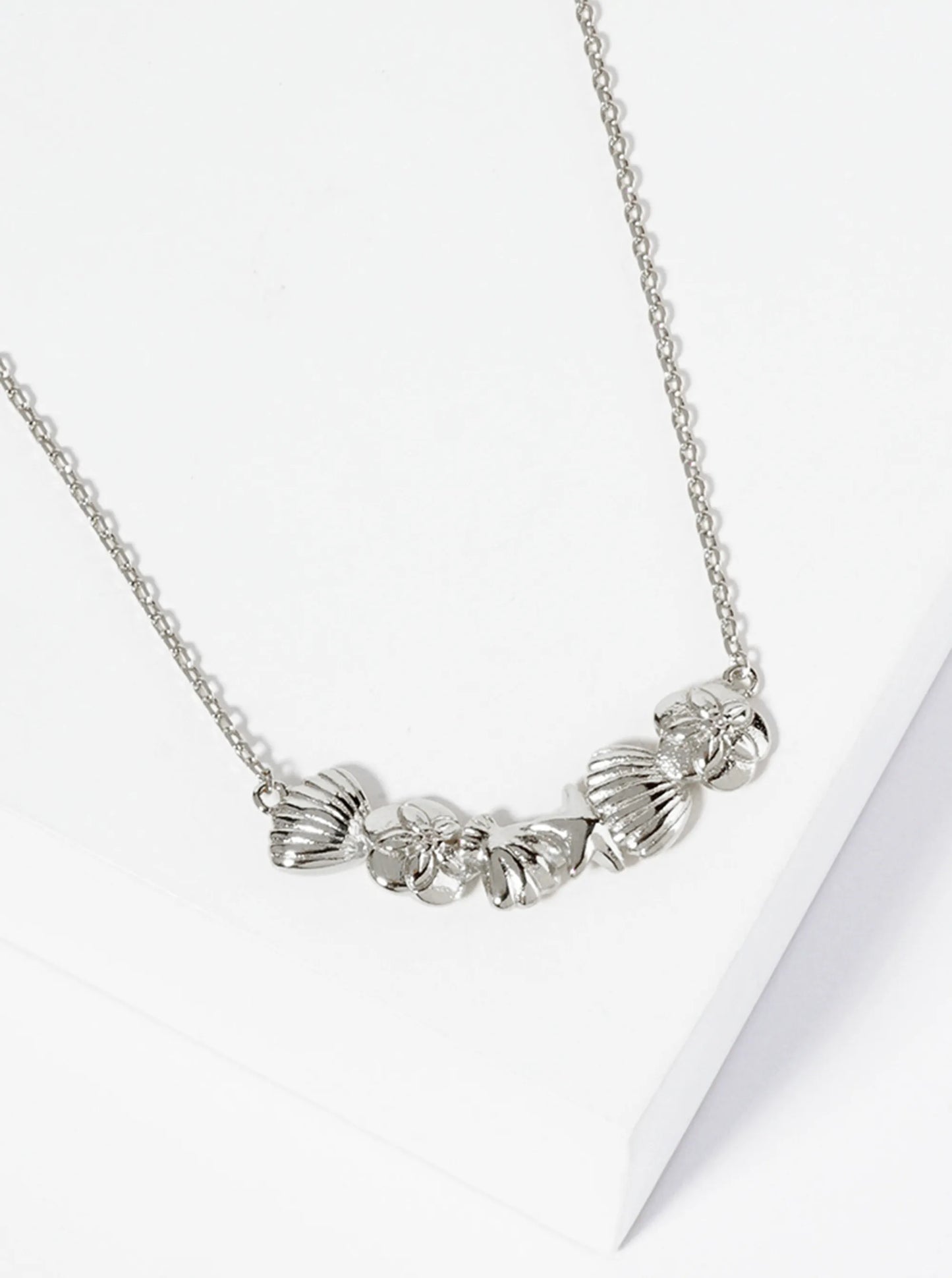 Sea-Life Textured Seashells Starfish Connected In-a-Curved-Shape Pendant Necklace