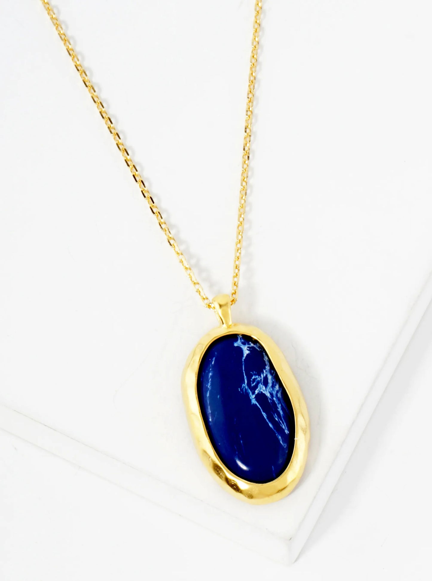Semi-Precious Natural-Stone Oval-Shaped Pendant Hypoallergenic 18K-Gold-Dipped Necklace