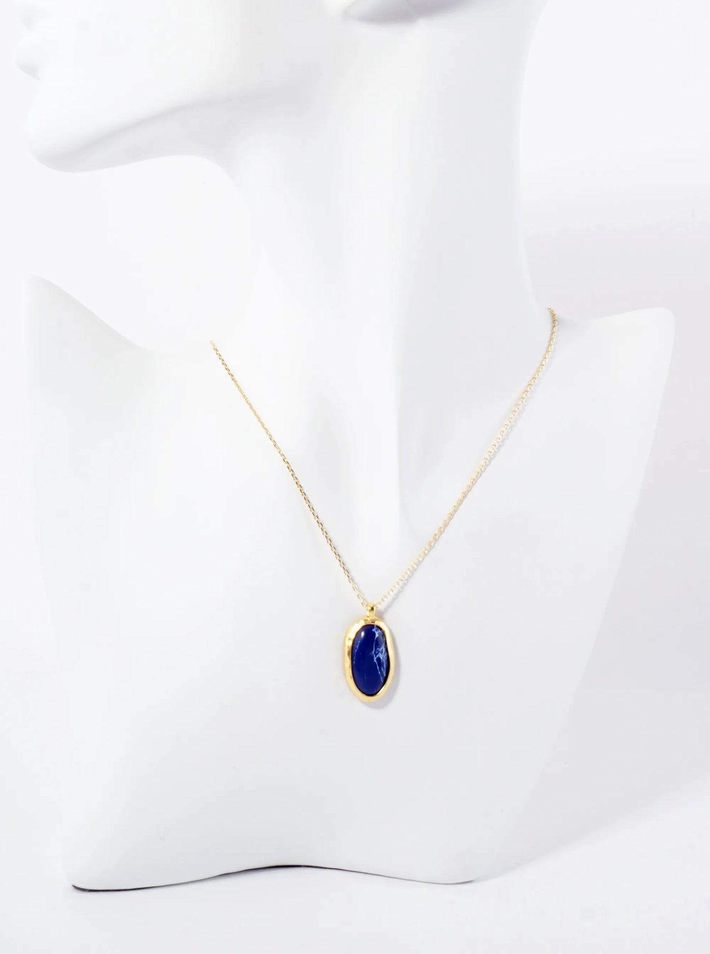 Semi-Precious Natural-Stone Oval-Shaped Pendant Hypoallergenic 18K-Gold-Dipped Necklace