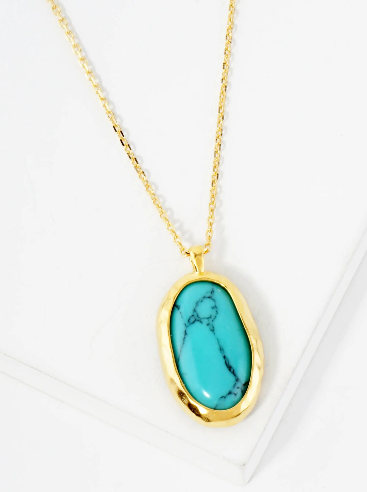 Semi-Precious Natural-Stone Oval-Shaped Pendant Hypoallergenic 18K-Gold-Dipped Necklace