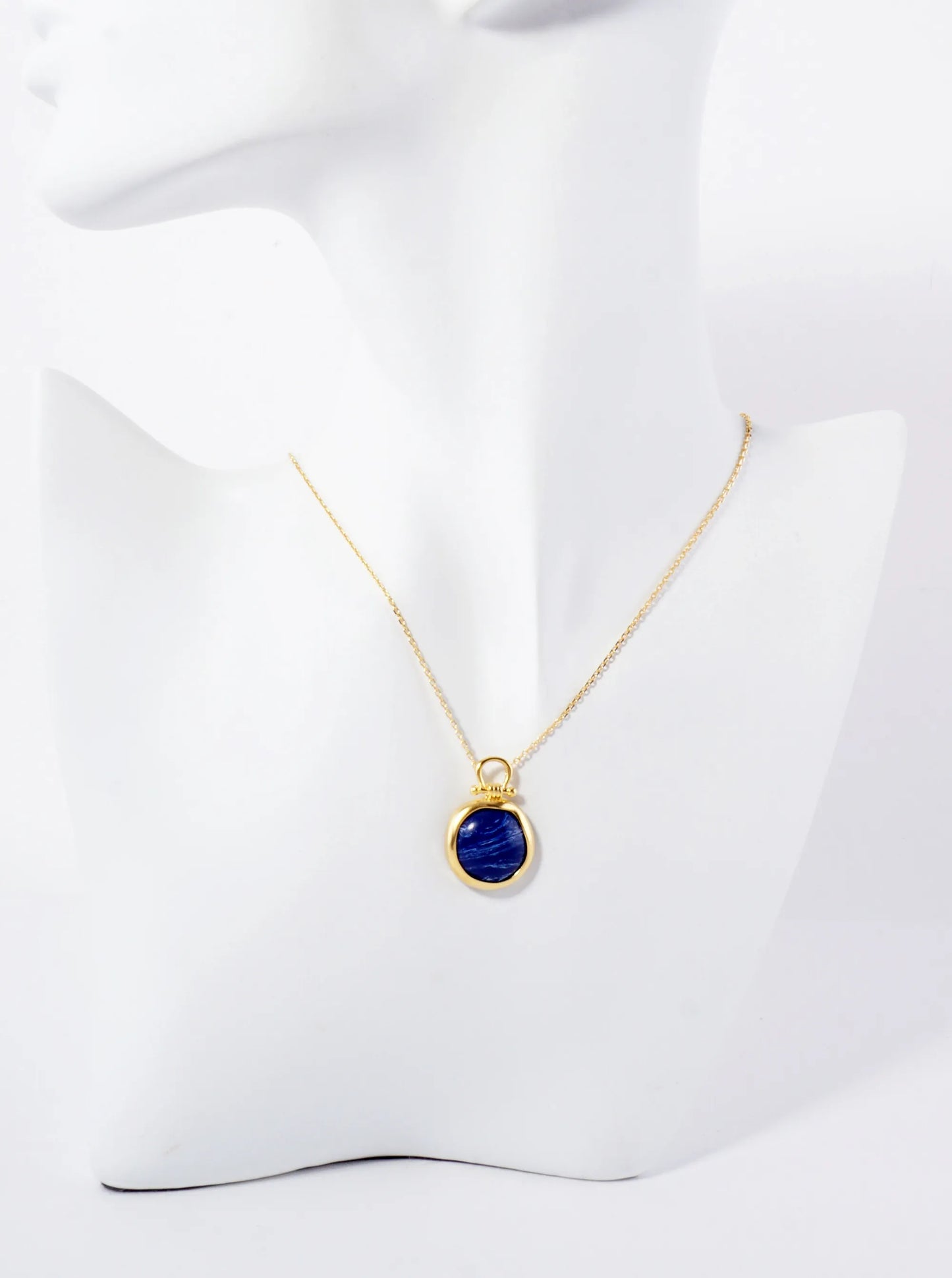 Semi-Precious Natural-Stone Round-Shaped Pendant Hypoallergenic 18K-Gold-Dipped Necklace