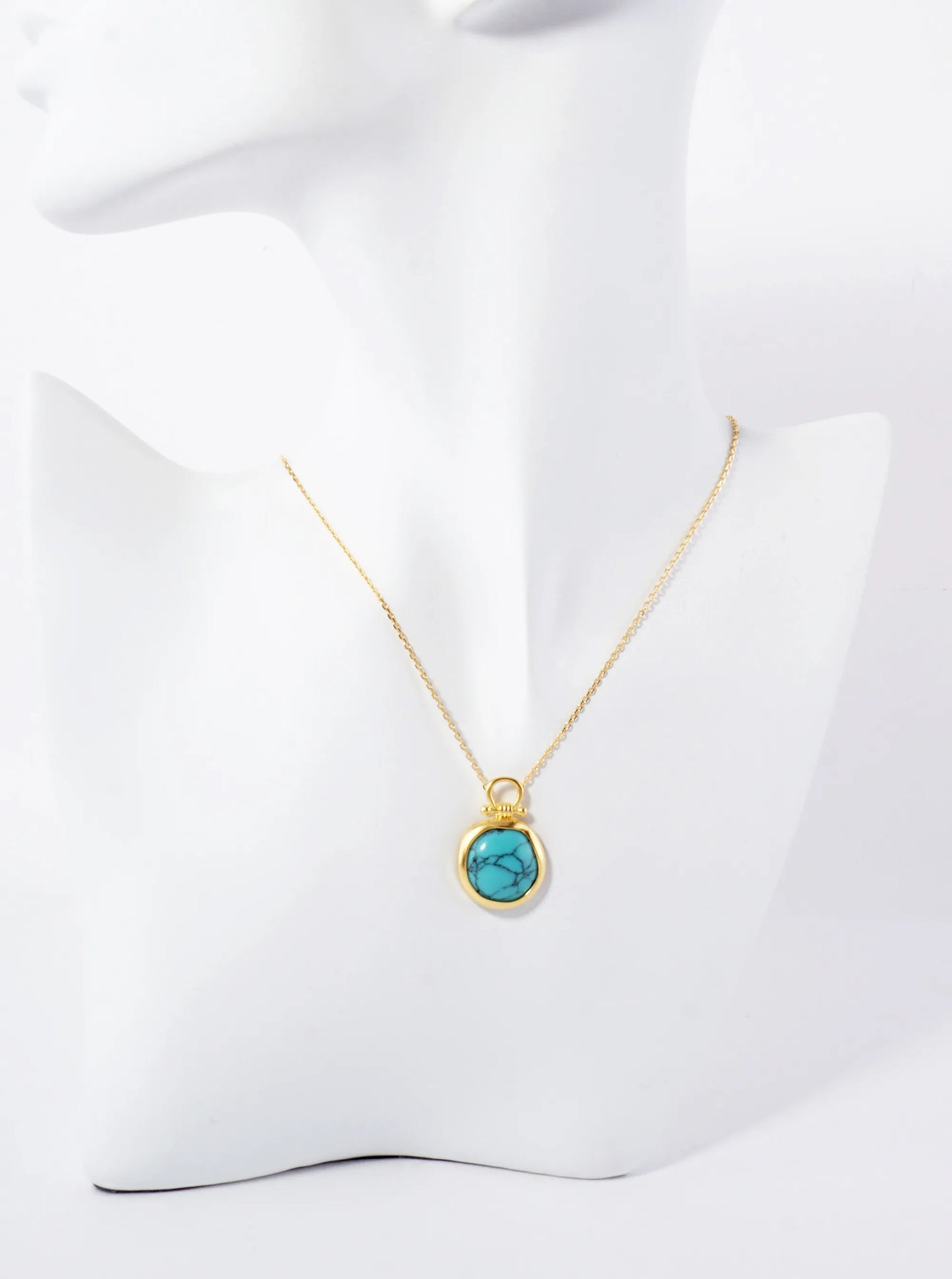 Semi-Precious Natural-Stone Round-Shaped Pendant Hypoallergenic 18K-Gold-Dipped Necklace