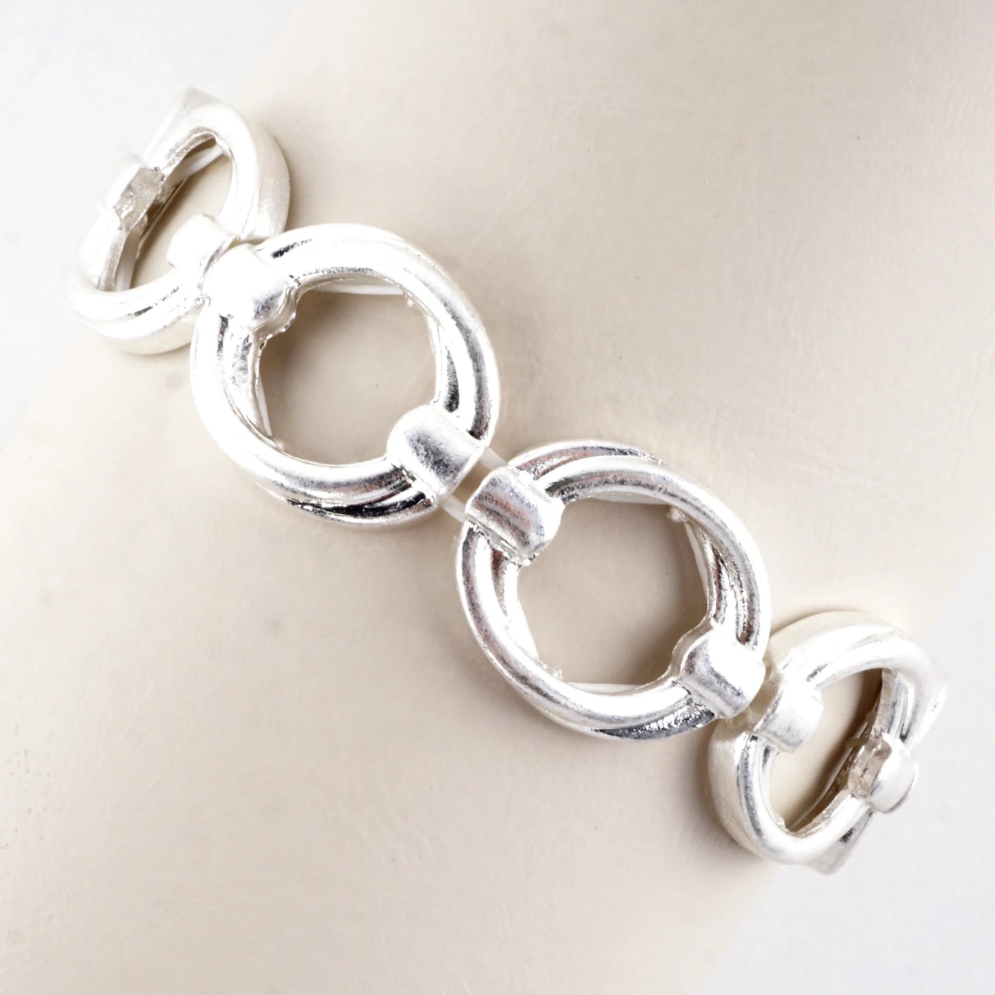 Simulated Knots Oval Alloy Cast Stretch Bracelet