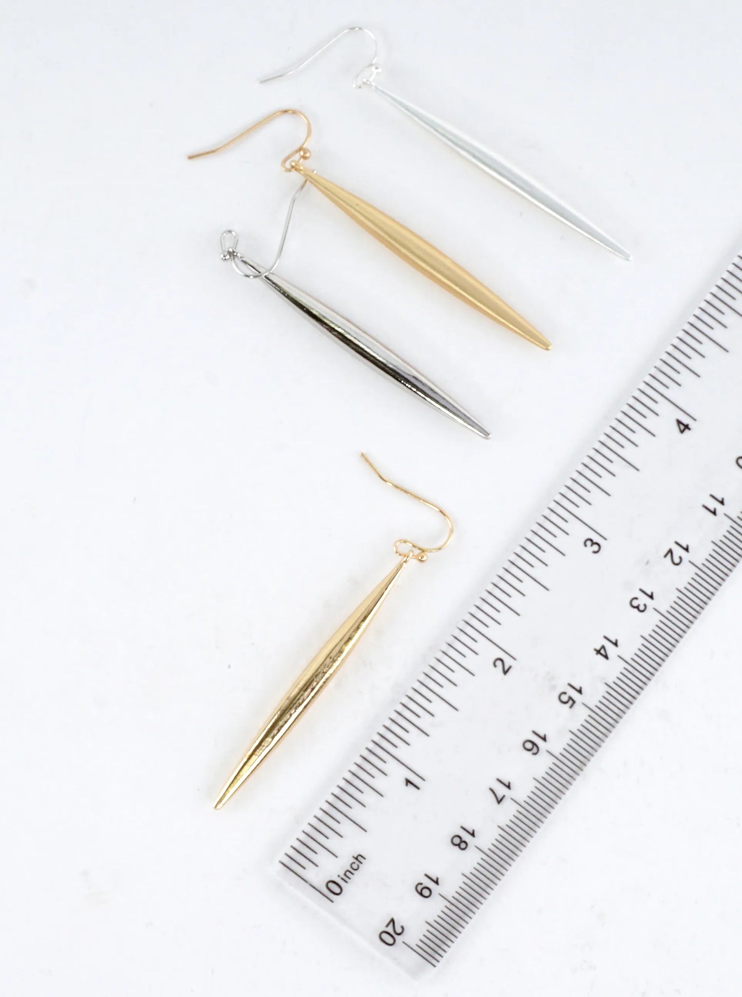 Sleek-Sculptural-Drop-Earrings-33-HE4287-GD-1-0QI83L03042526K0339.jpg