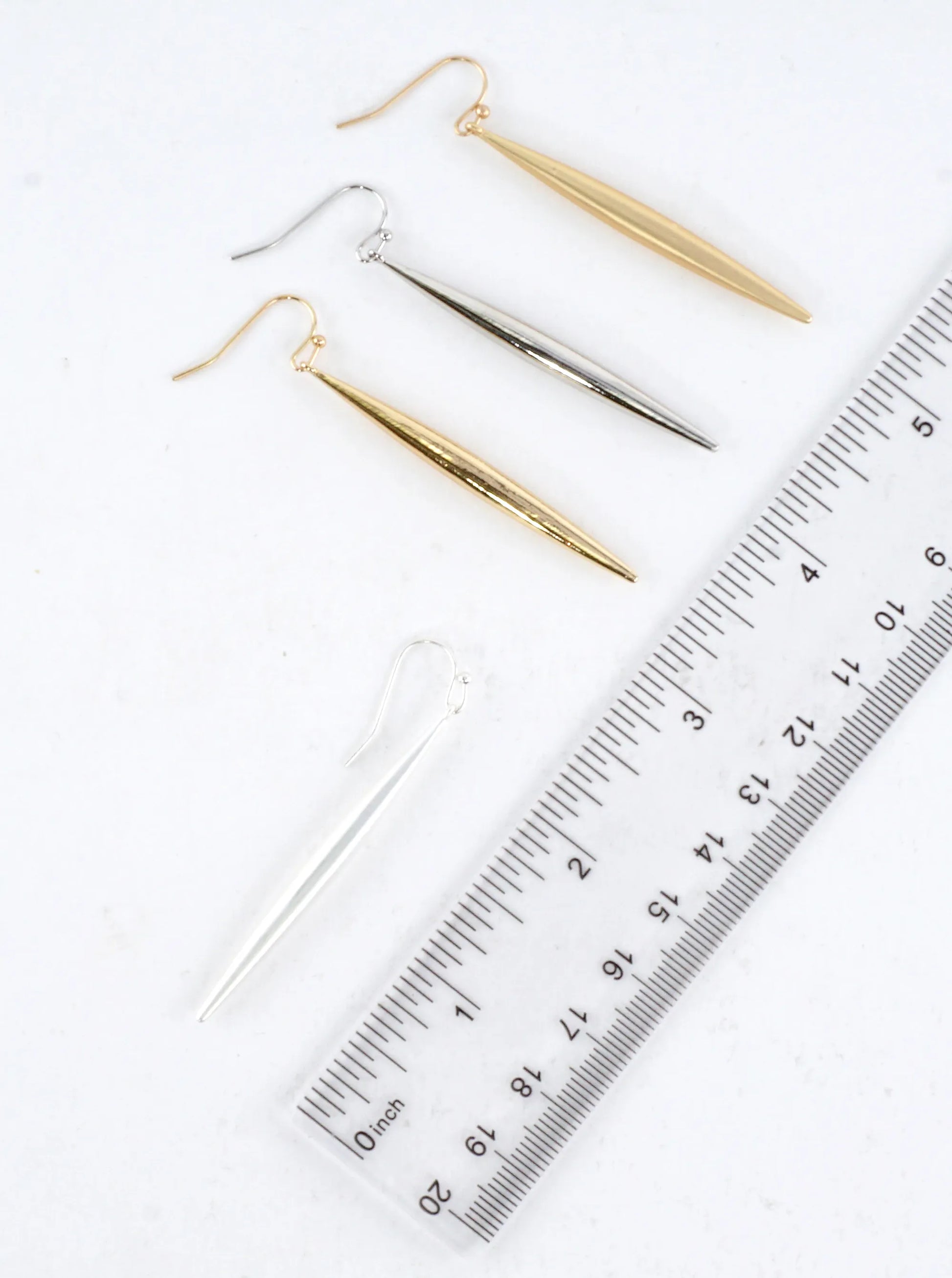 Sleek-Sculptural-Drop-Earrings-33-HE4287-MS-1-IUM30503042526K0339.jpg