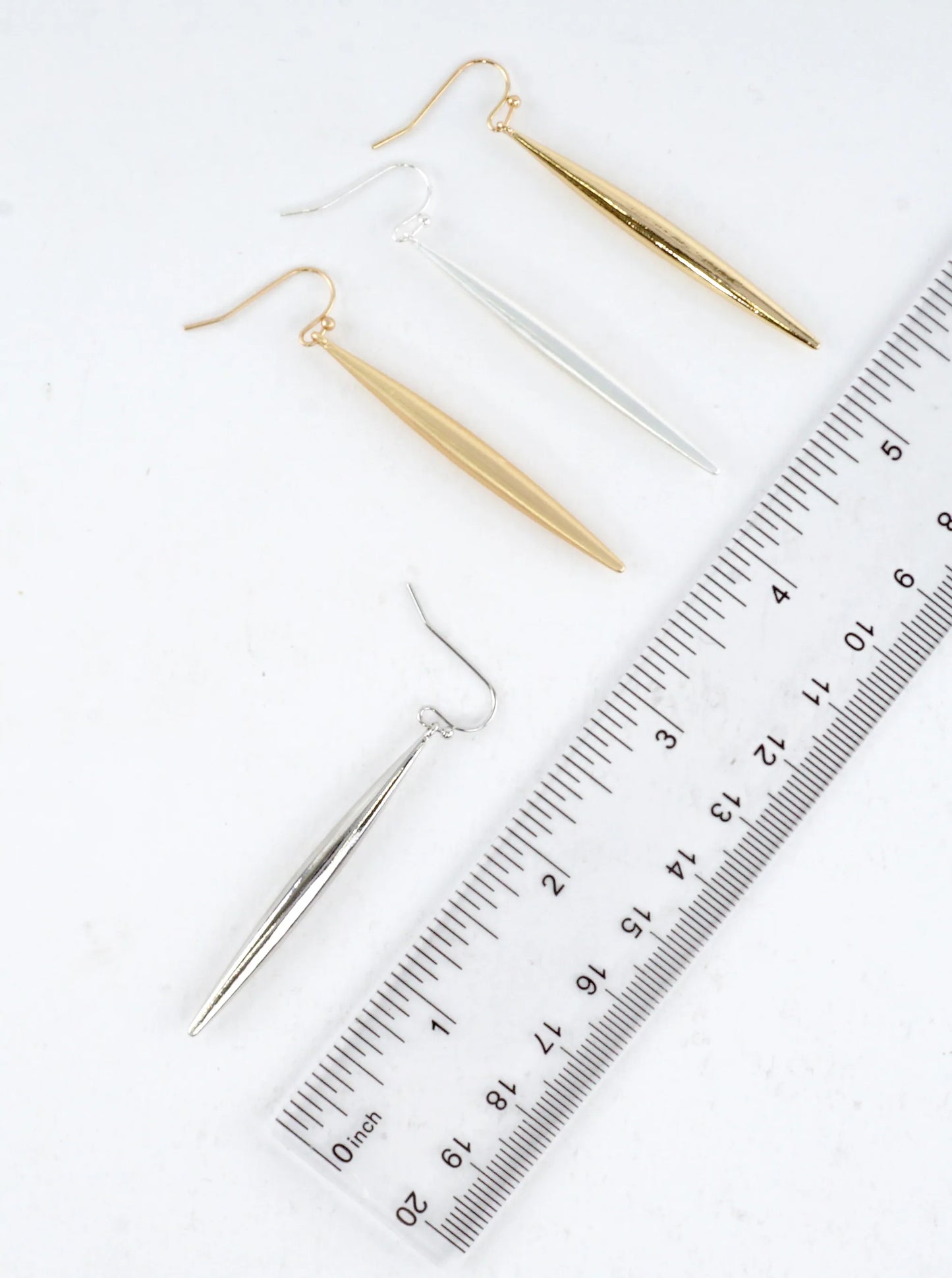 Sleek-Sculptural-Drop-Earrings-33-HE4287-RH-1-BCIV7L03042526K0339.jpg