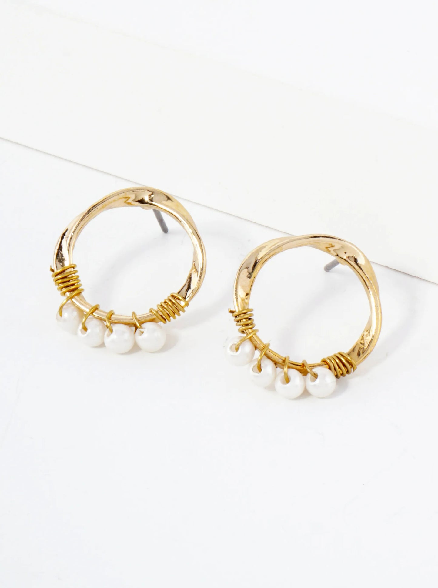 Small Circle Post Earrings With Wired Pearls