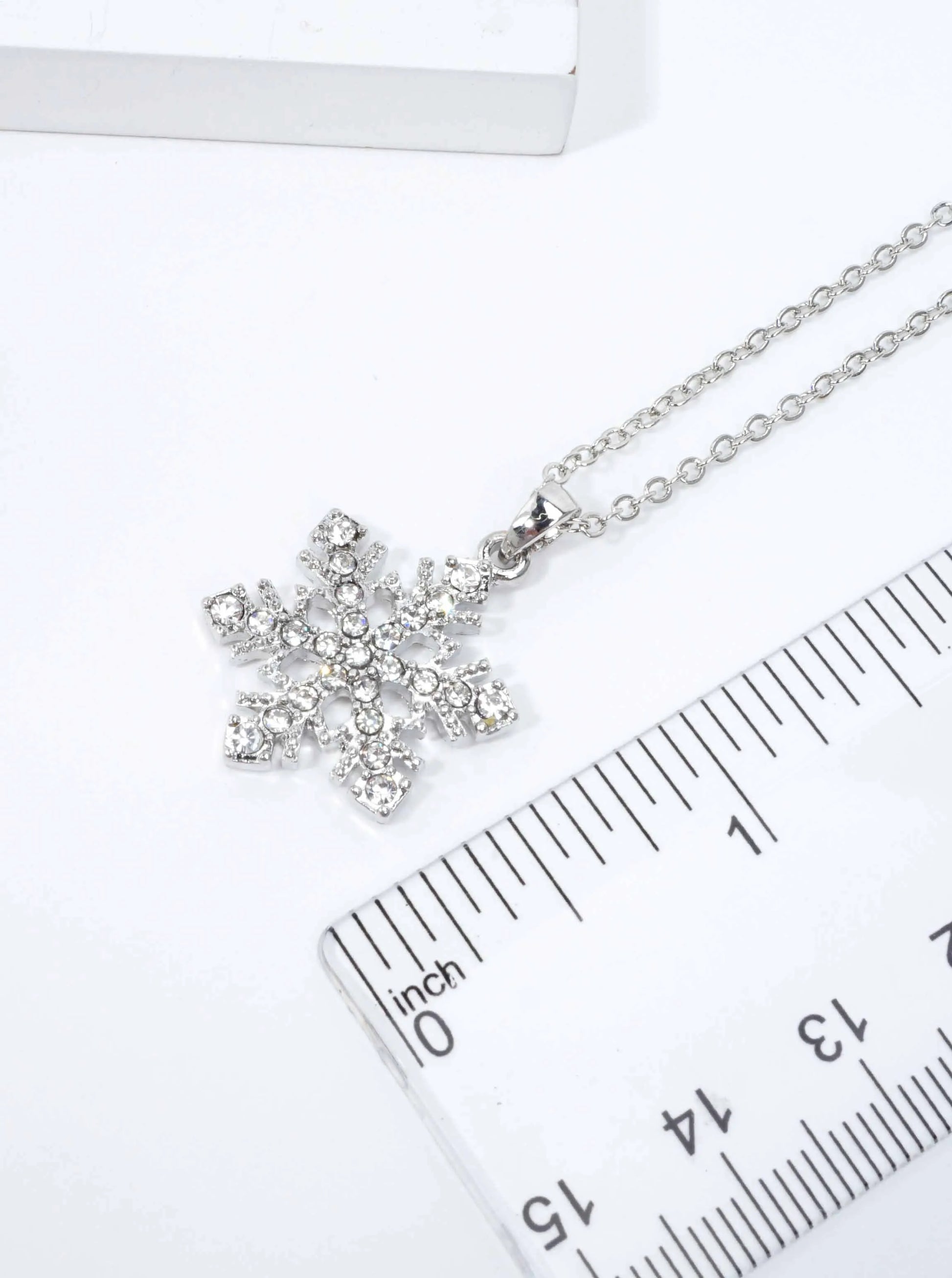 Snowflake-Rhinestone-Pendant-Necklace-61-N6786-RCR-1-V4OP1T26064426K1110.jpg