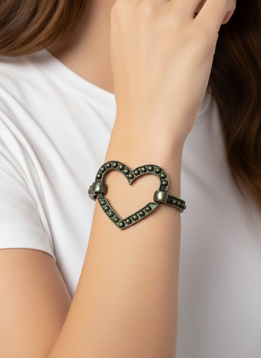 Solid Heart Oxidized Zinc Alloy Bangle Bracelet