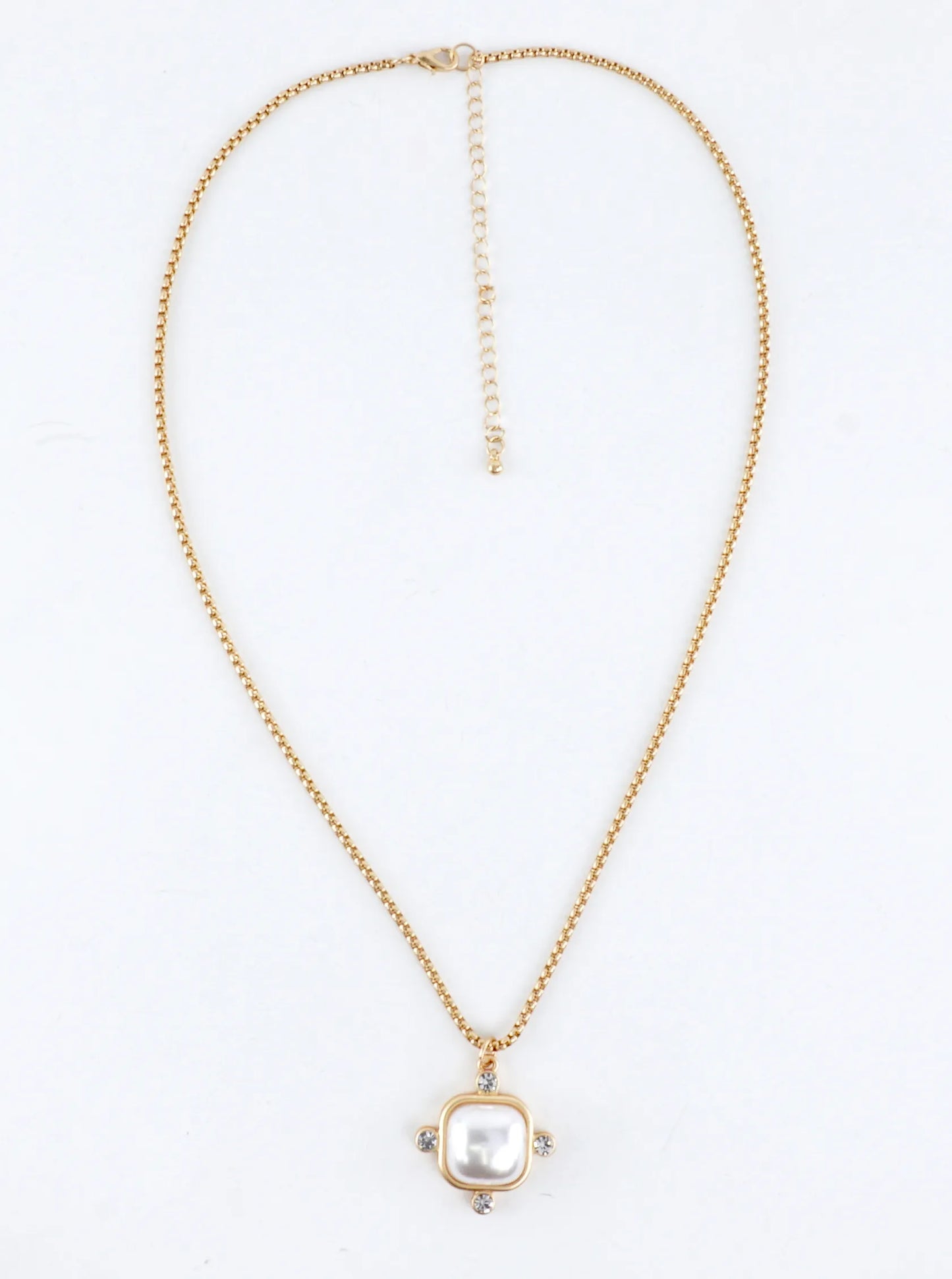 Square Pearl Embedded Pendant Necklace