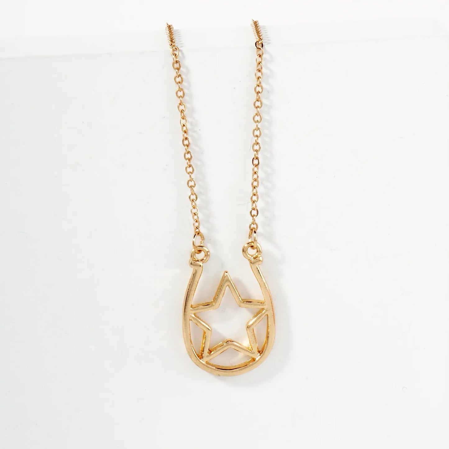 Star Cutout Horseshoe Pendant Necklace