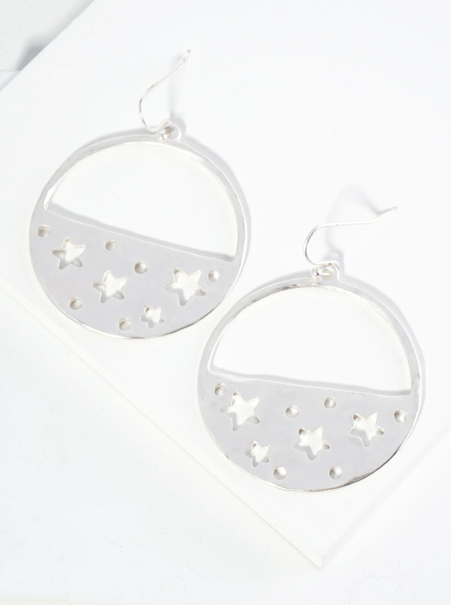 Star Cutout Textured Metal Circle Drop Earrings