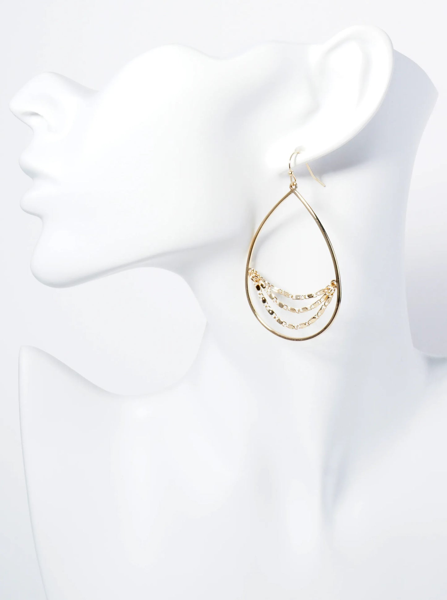 Teardrop Earrings Featuring Three Chains Connected In The Center