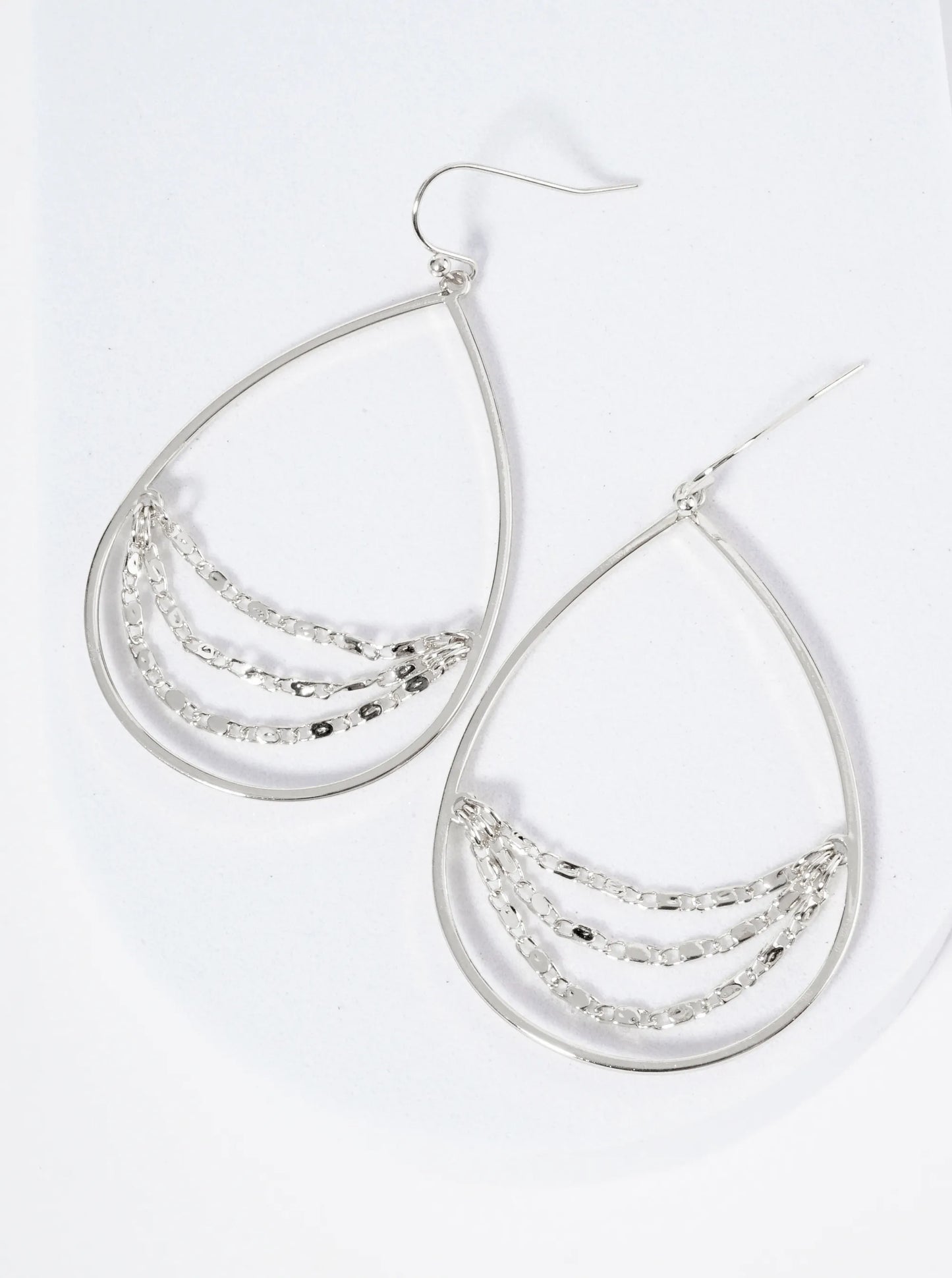 Teardrop Earrings Featuring Three Chains Connected In The Center