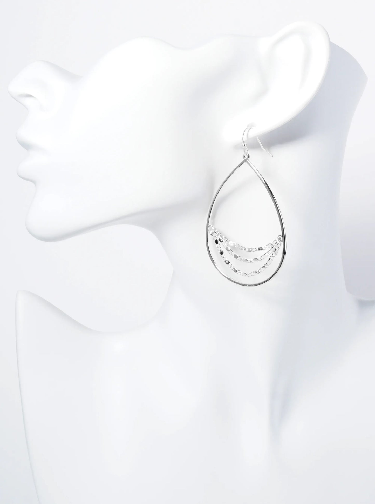 Teardrop Earrings Featuring Three Chains Connected In The Center