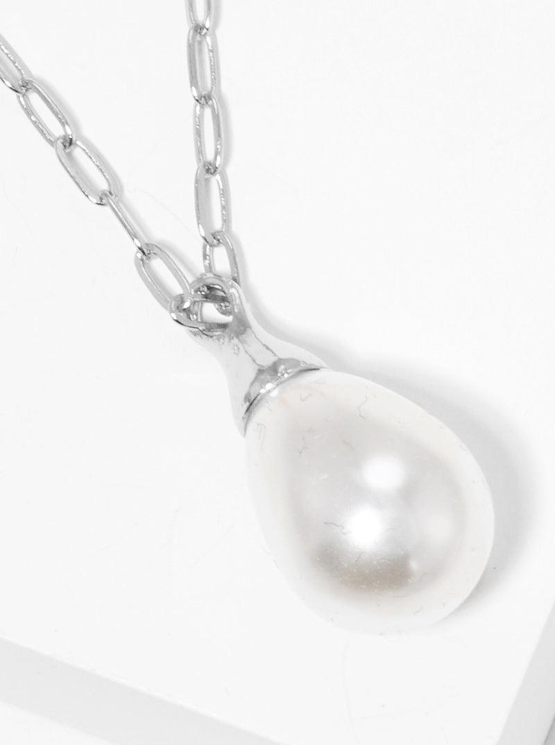 Teardrop Shaped Glass Pearl Pendant Necklace