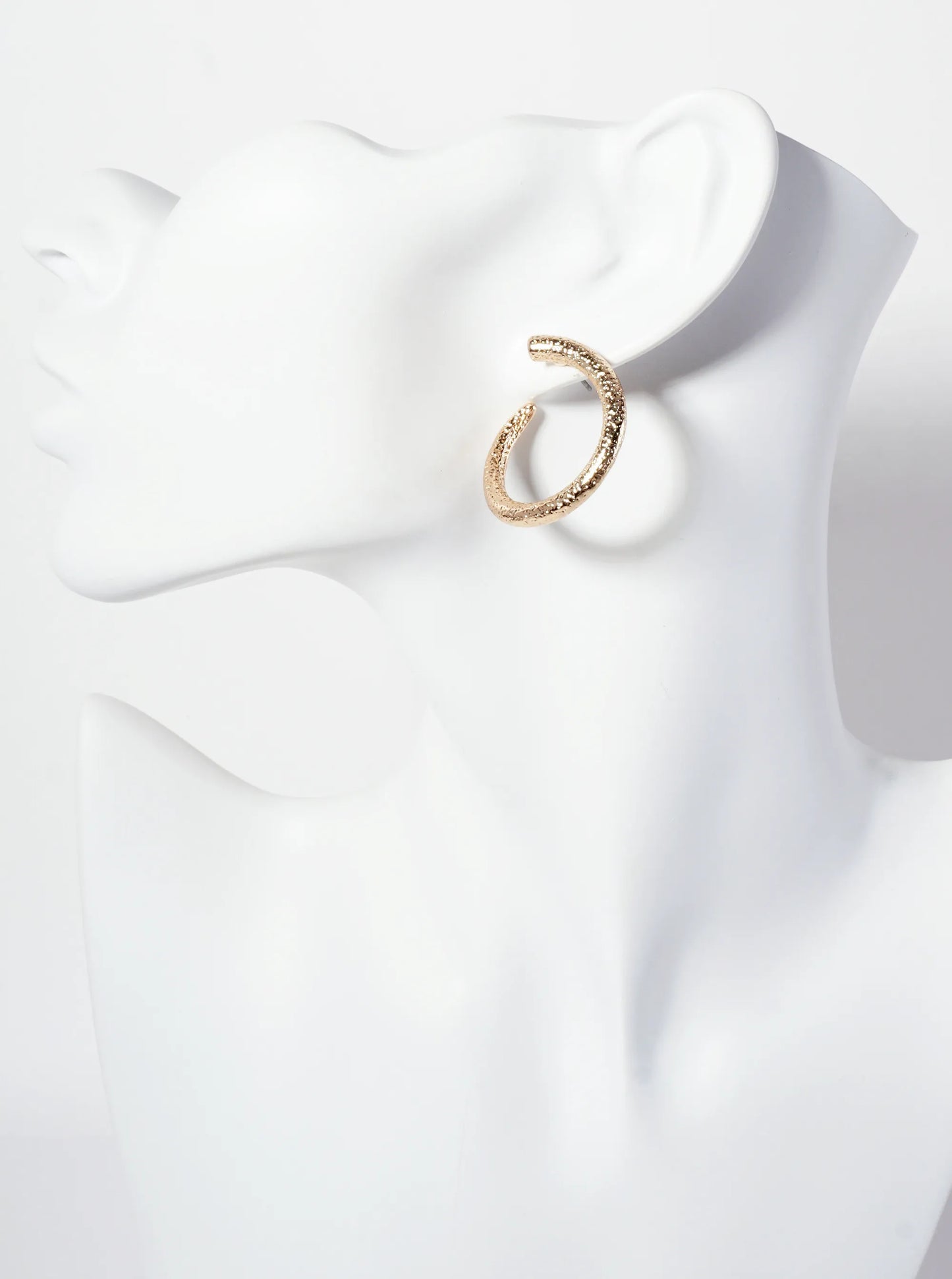 Textured 30mm Front-Facing Hoop Earrings