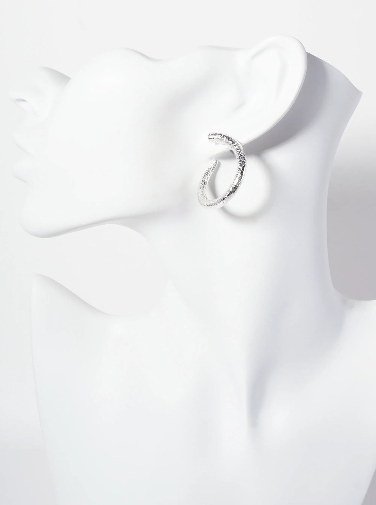 Textured 30mm Front-Facing Hoop Earrings