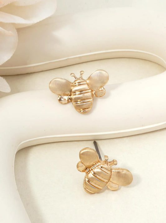 Textured-Brass-Bee-Stud-Earrings-61-E7386-G-0-GMGZGE13070126K1029.jpg