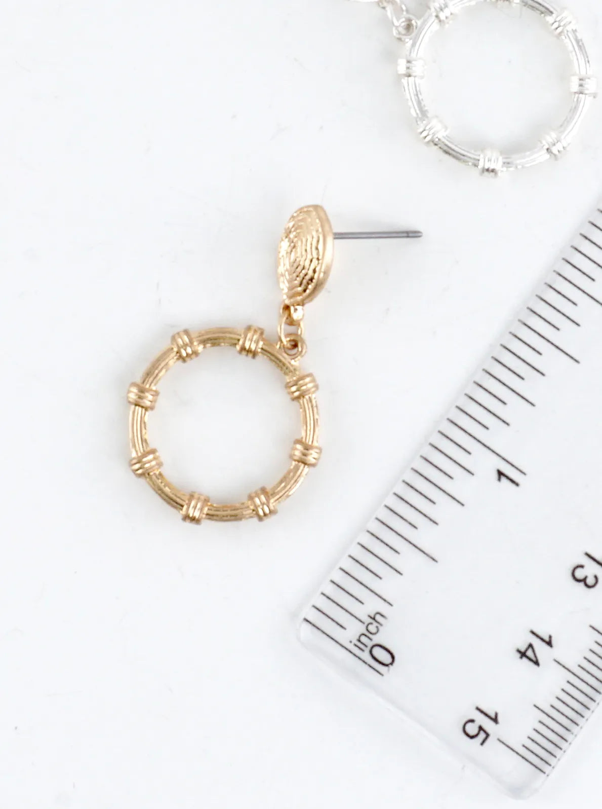 Textured-Circle-Drop-Earrings-33-HE3655-WG-1-DHUT5P31033926K0128.jpg