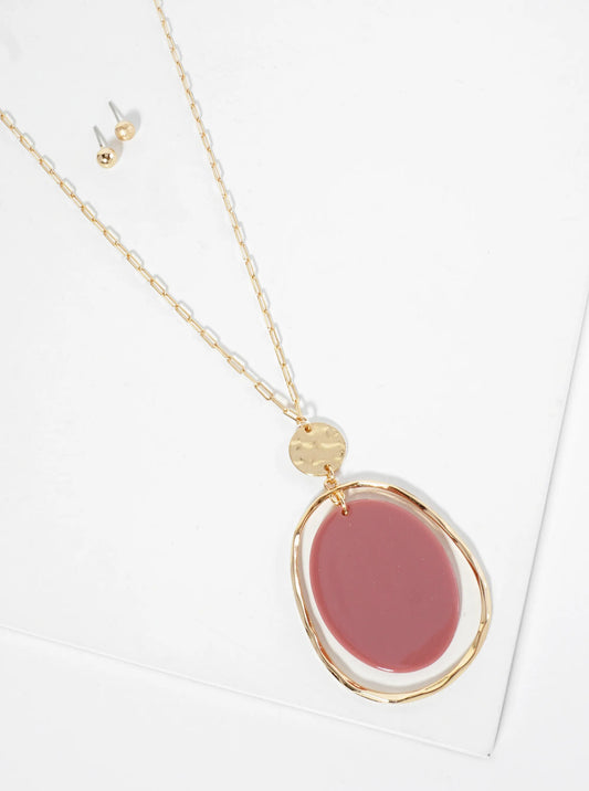 Textured Circle Encasing An Acetate Oval Pendant 30 Inch Long Necklace