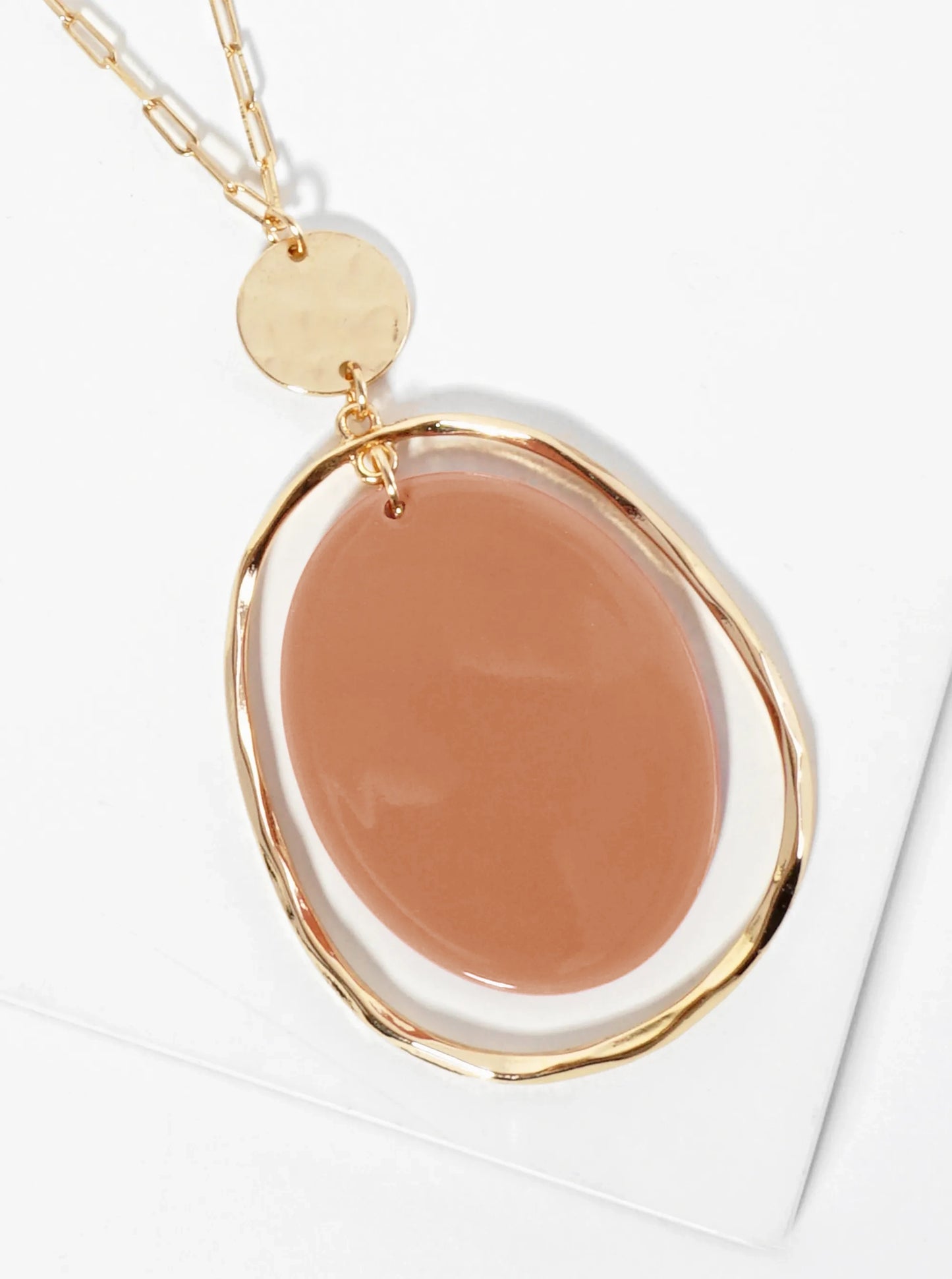 Textured Circle Encasing An Acetate Oval Pendant 30 Inch Long Necklace