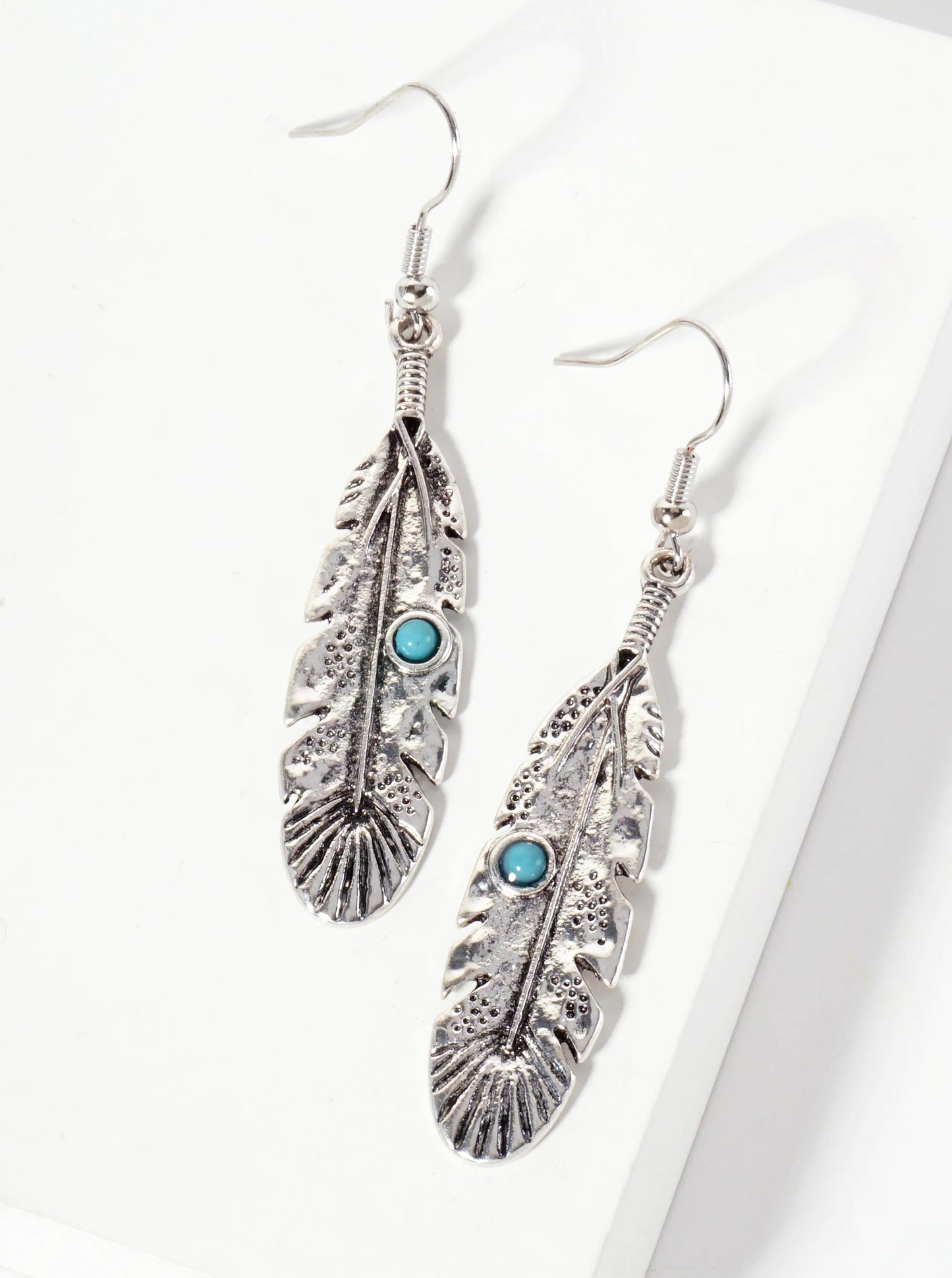 Textured Feather Design Western Dangle Earrings With Turquoise Stones