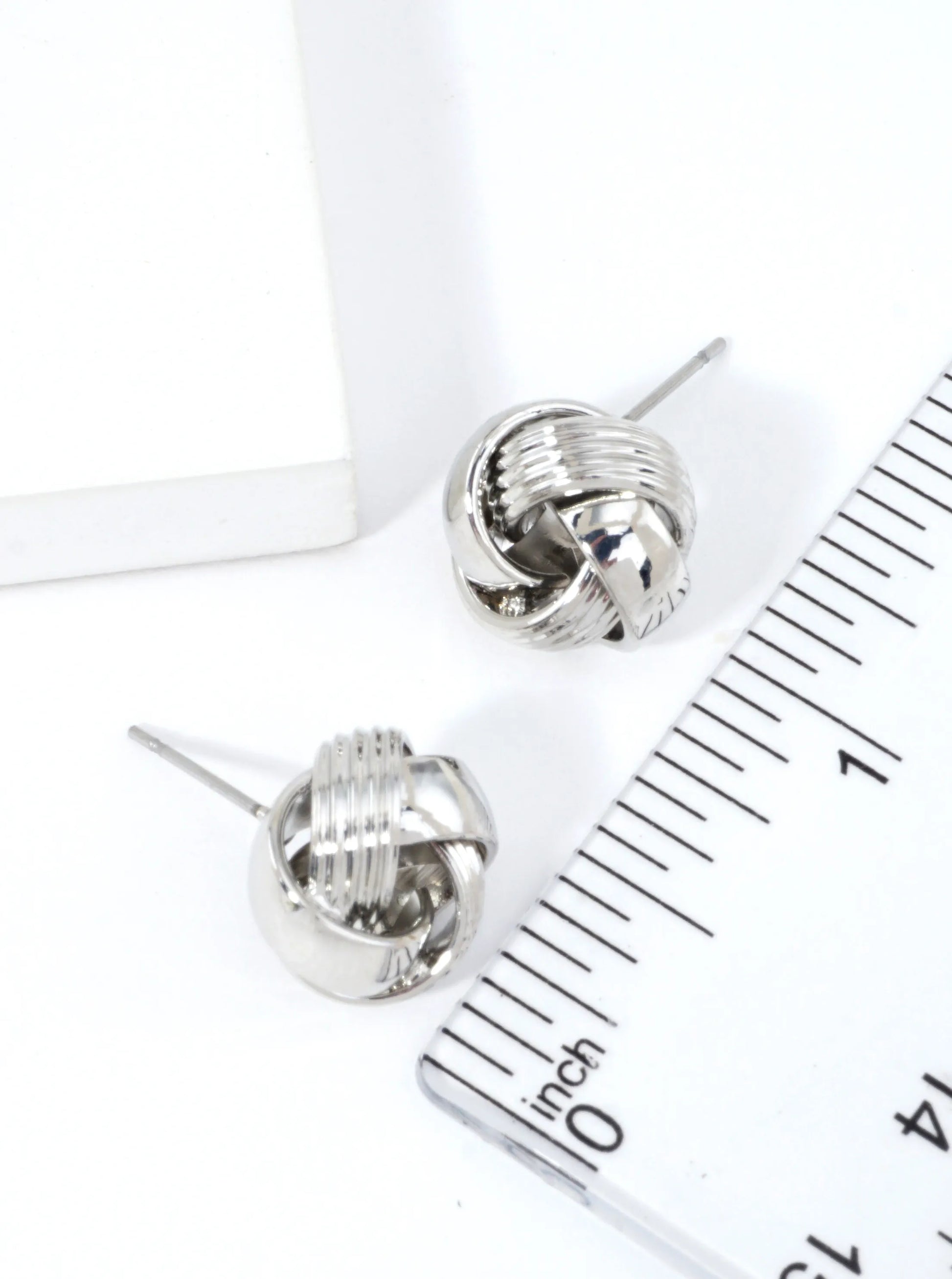 Textured-Knot-Stud-Earrings-61-E8017-RH-1-TIJ89U01071026K1136.jpg