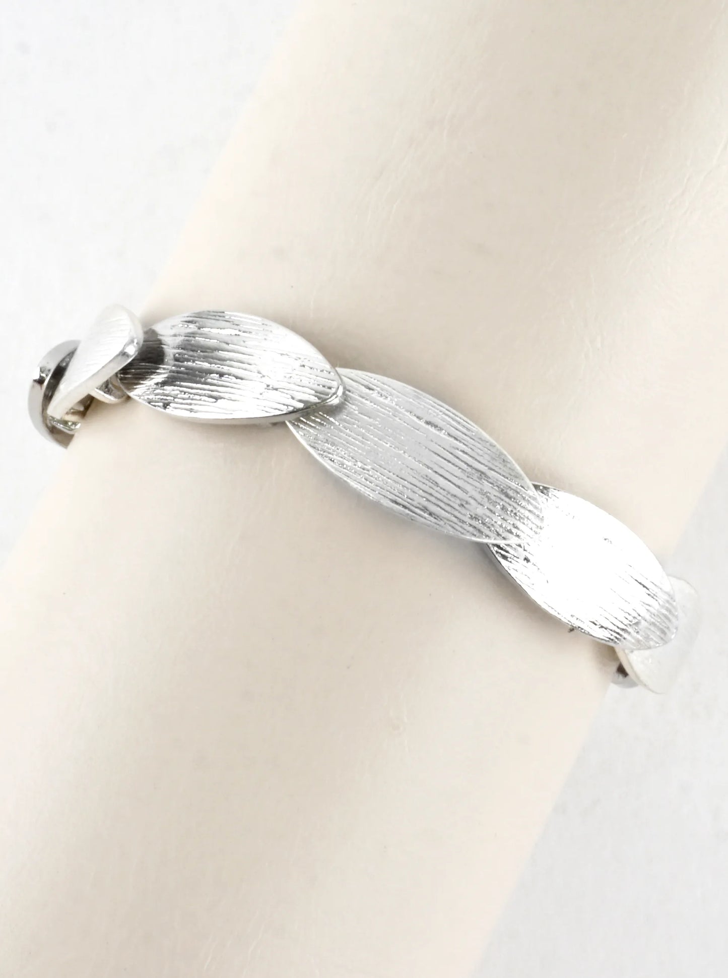 Textured Oval Overlap Stretch Bracelet