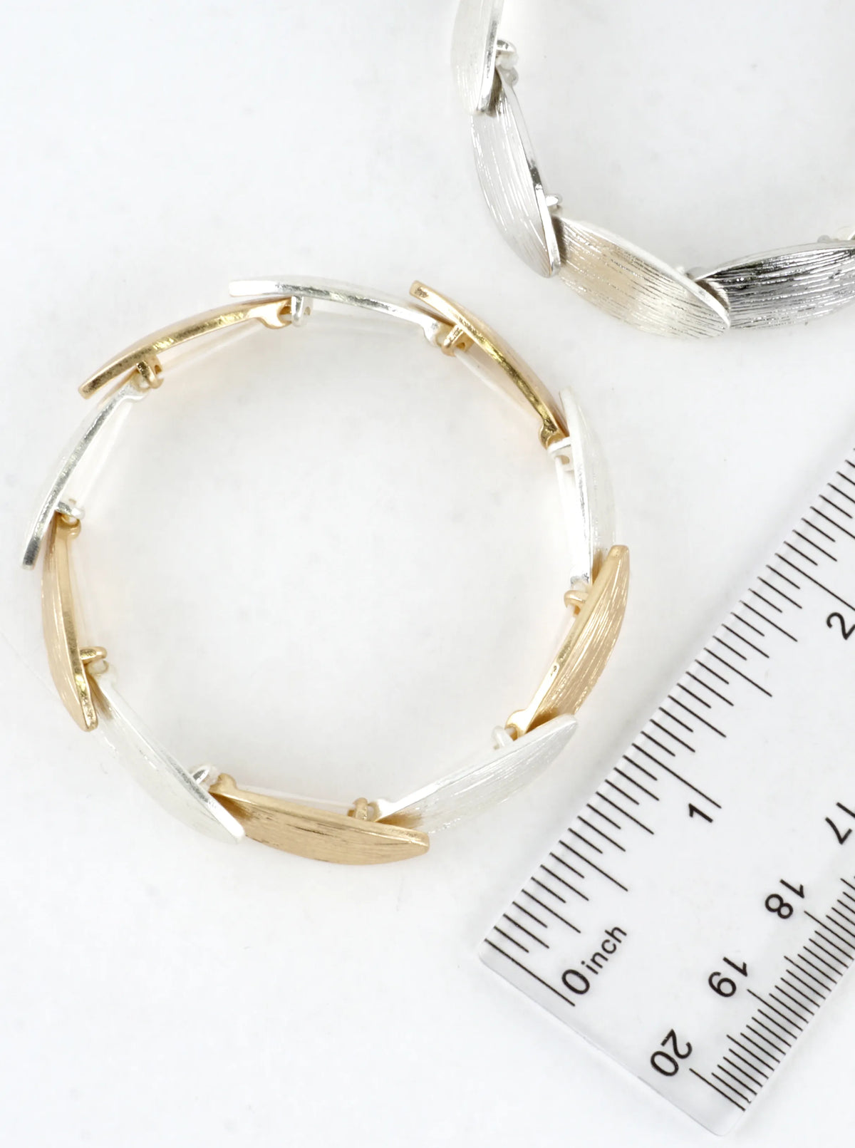 Textured Oval Overlap Stretch Bracelet
