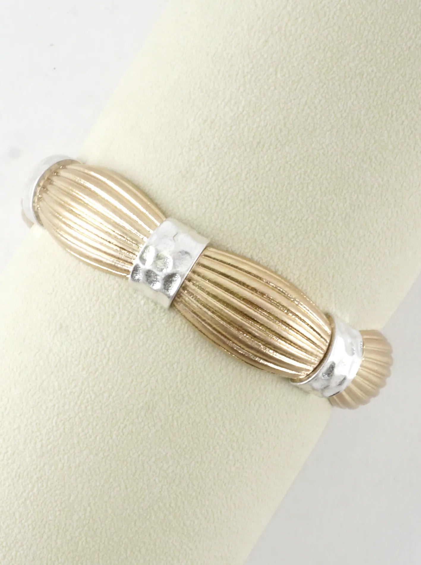 Textured Ribbed Sections Stretch Bracelet