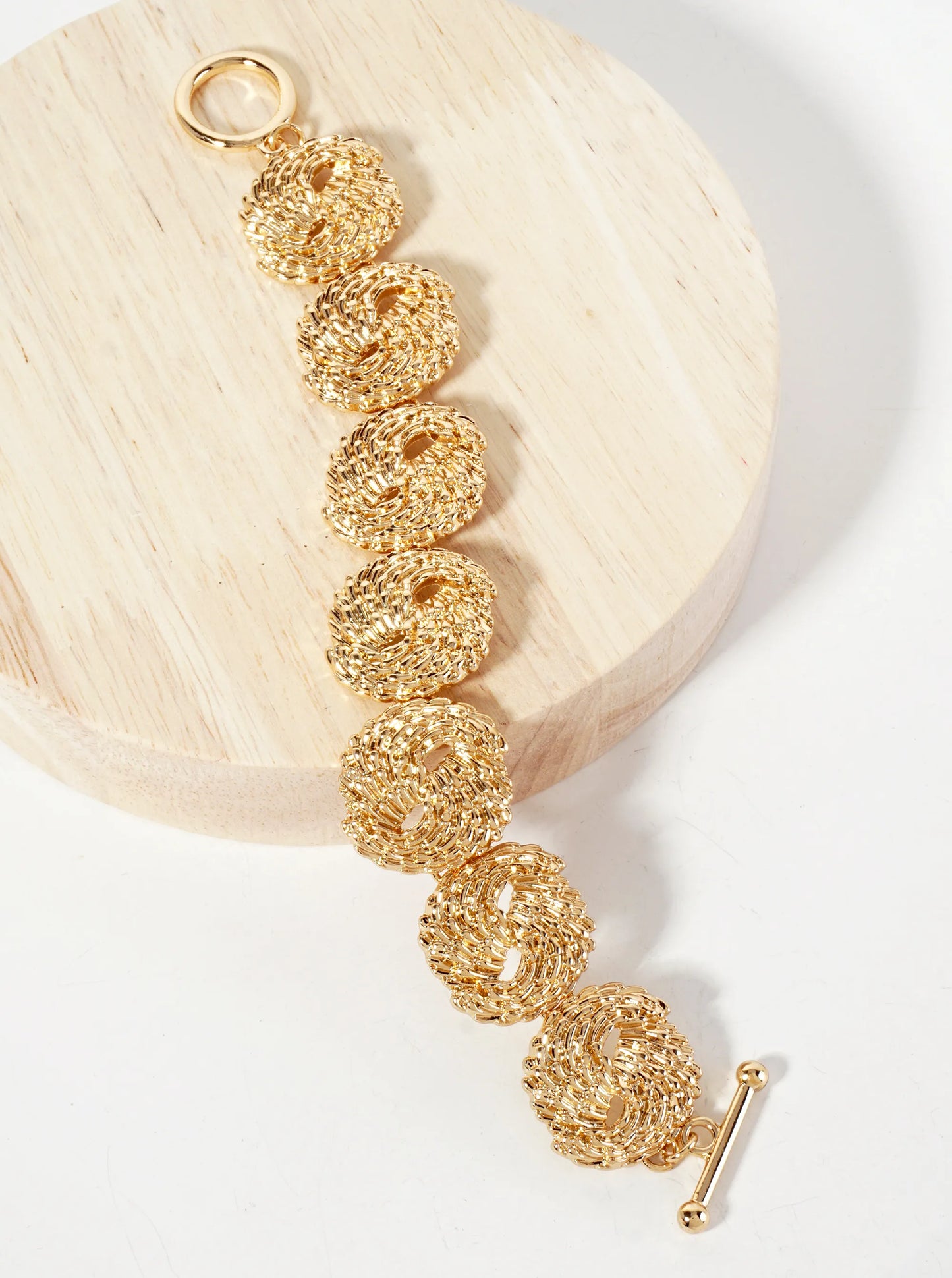 Textured Round Design Vintage Chain Bracelet With-Toggle-Closure