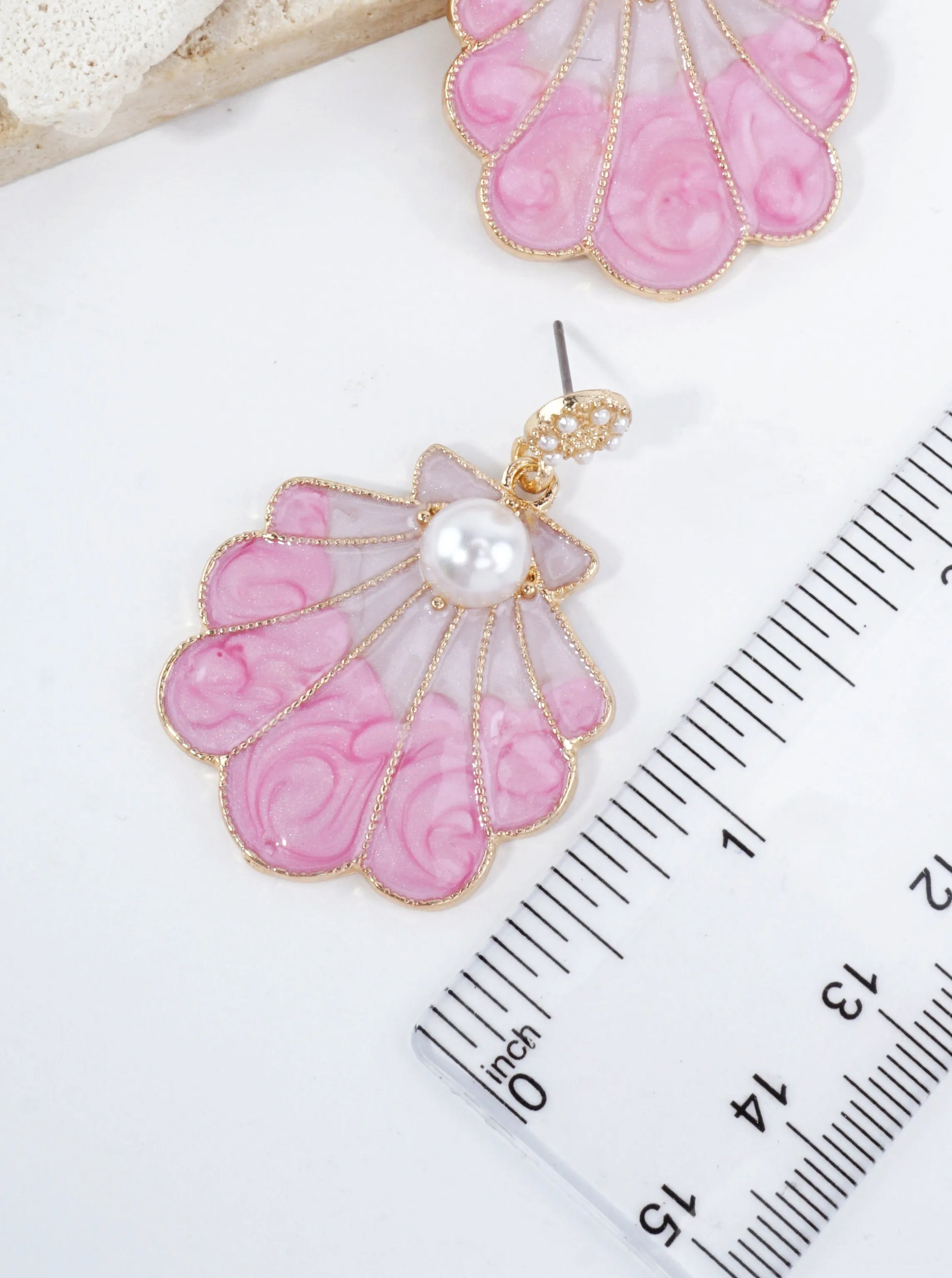 Textured-Shell-Dangle-Resin-Pearl-Earrings-31-GSE5047-LV-2-63GICF26064926K0318.jpg