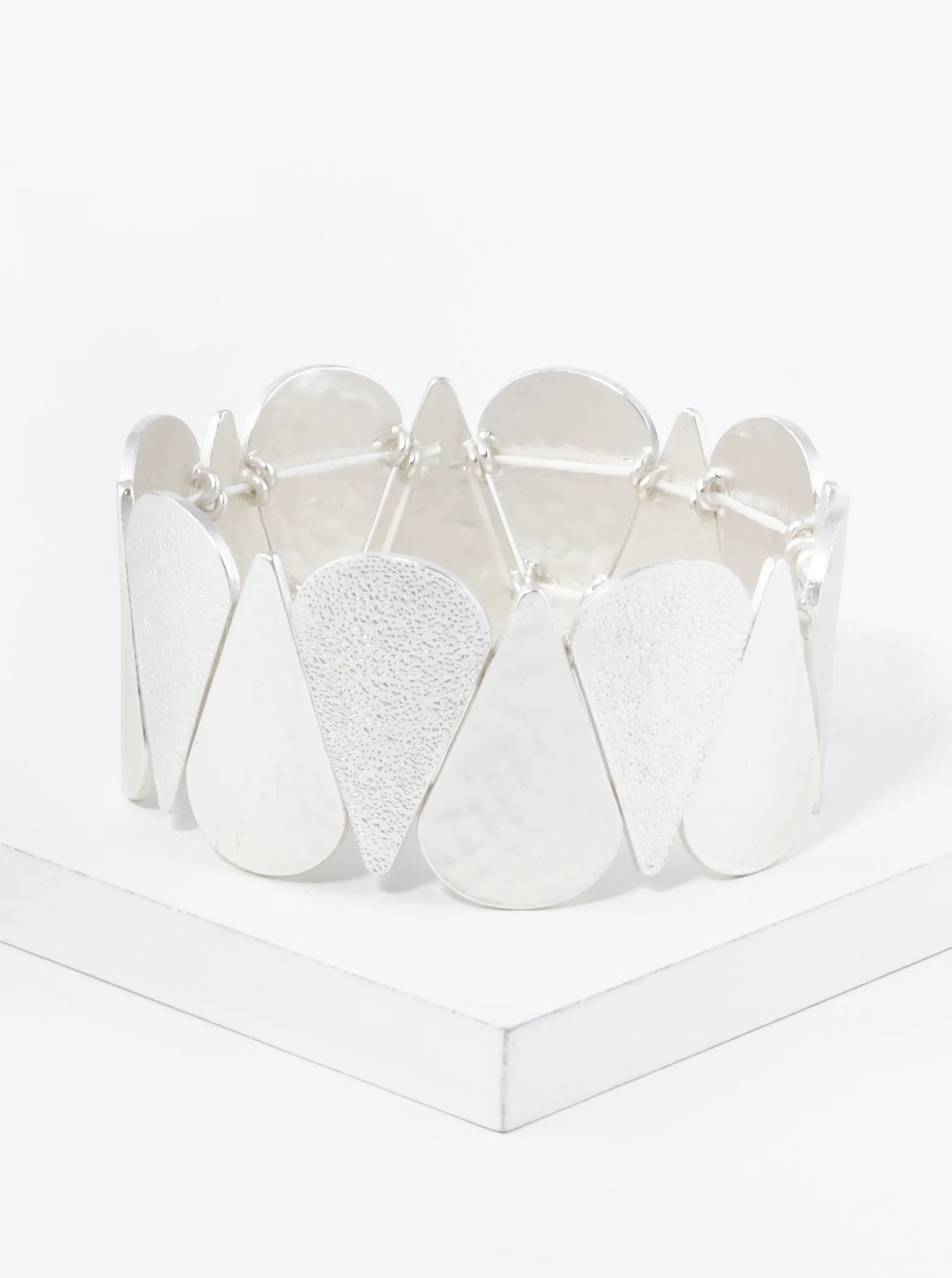 Textured Zig Zag Arrangement Teardrops Brass Stretch Bangle Bracelet