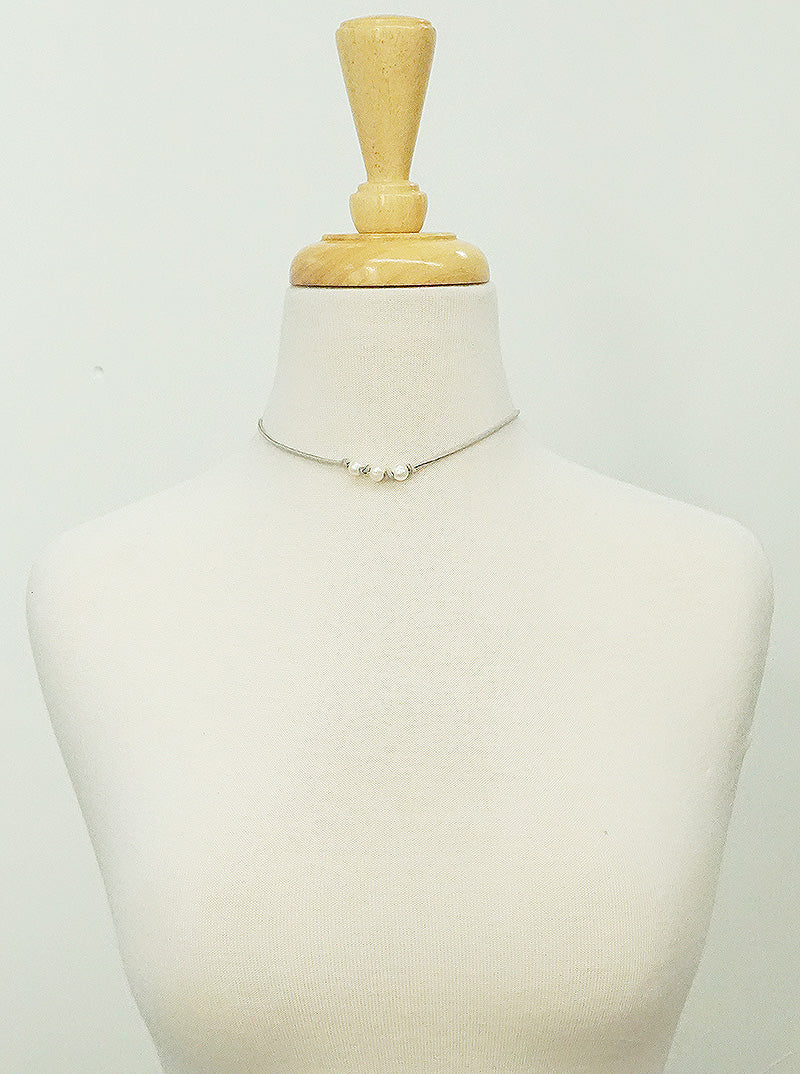 Three Freshwater Pearls Leatherette Choker Necklace