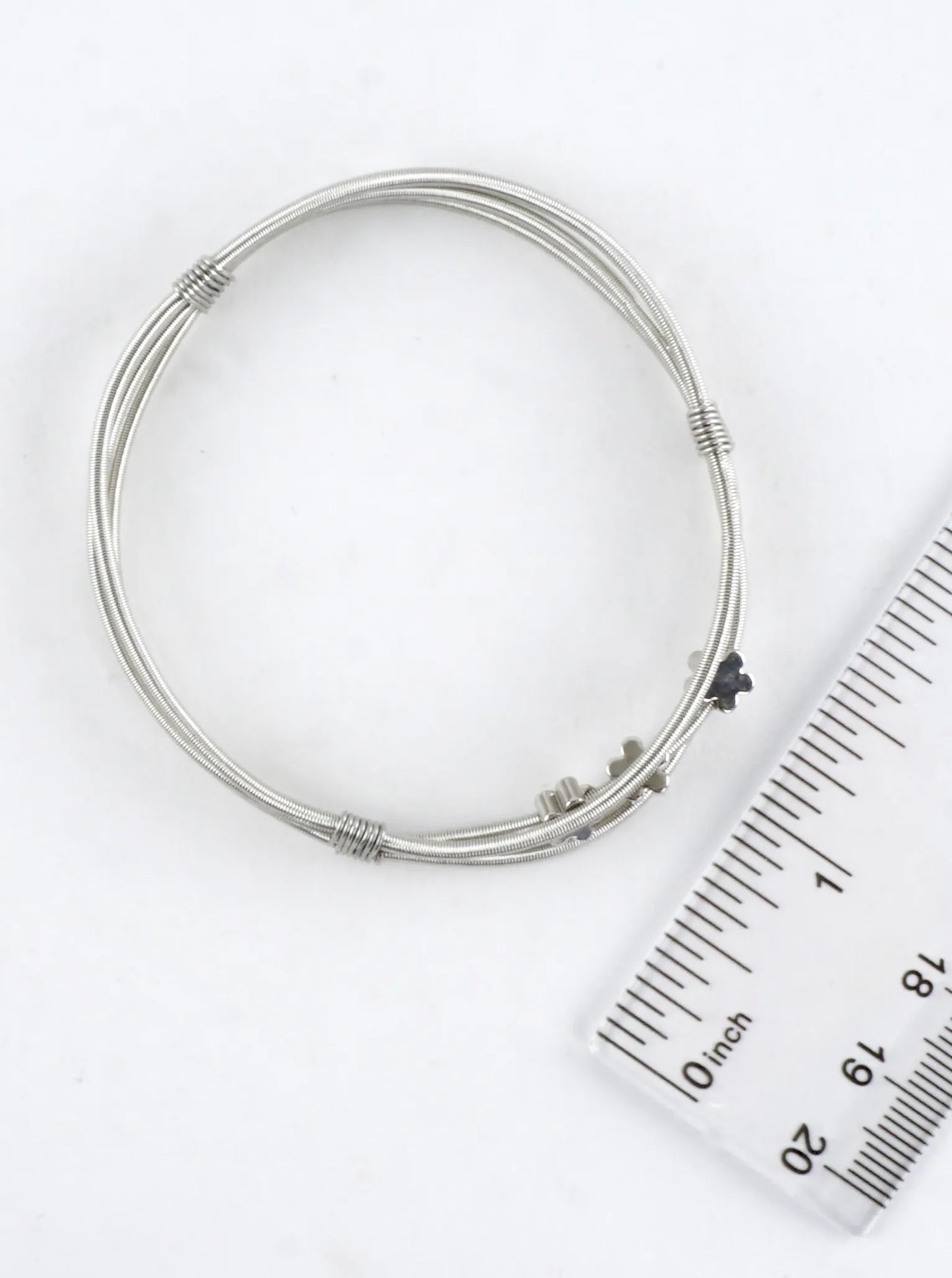 Triple Flower Stretch Spring Wire Bracelet