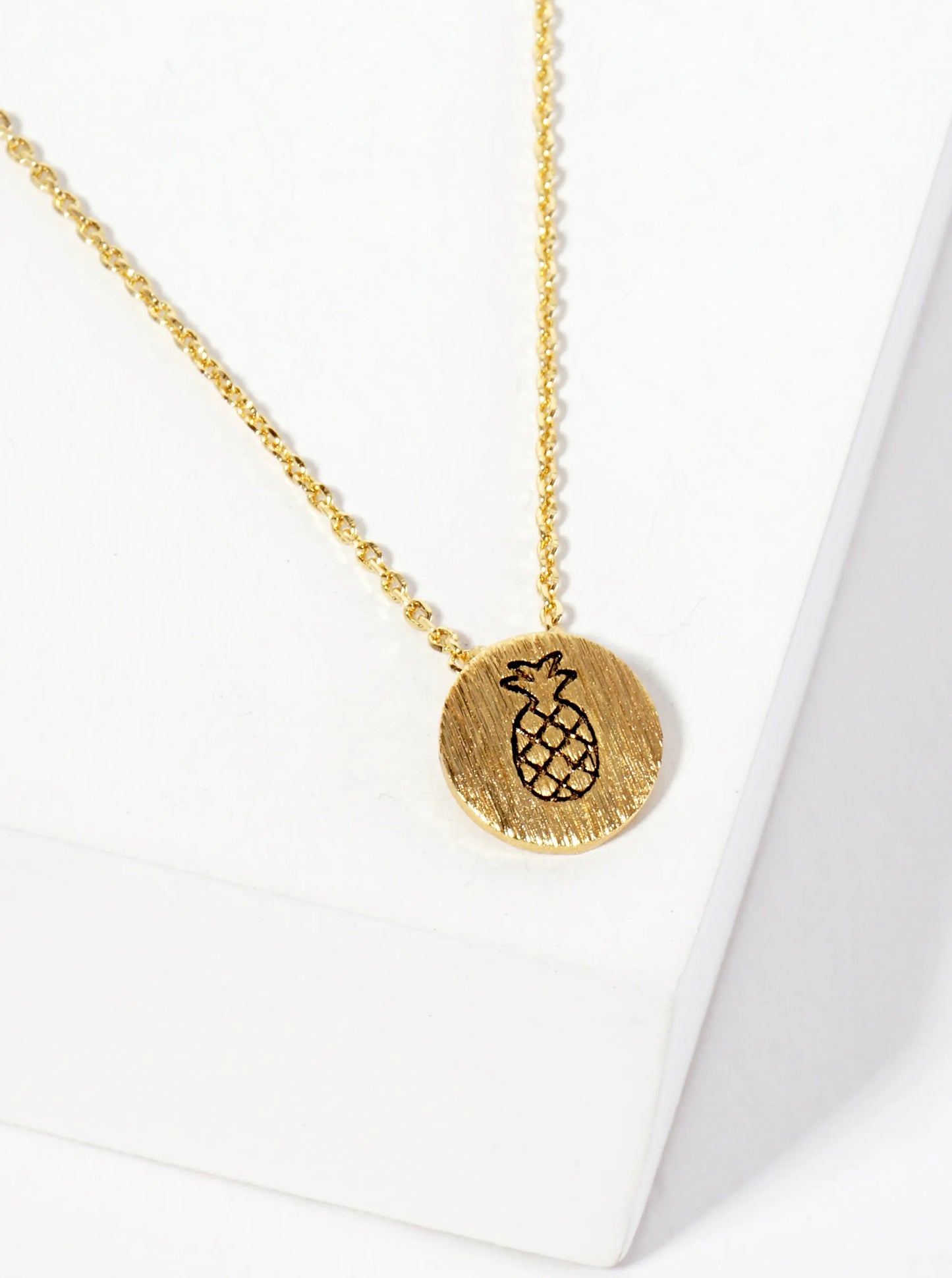 Tropical-Fruit-Theme 18K-Gold-Dipped Brushed-Texture Pineapple Engraved Round Pendant Necklace