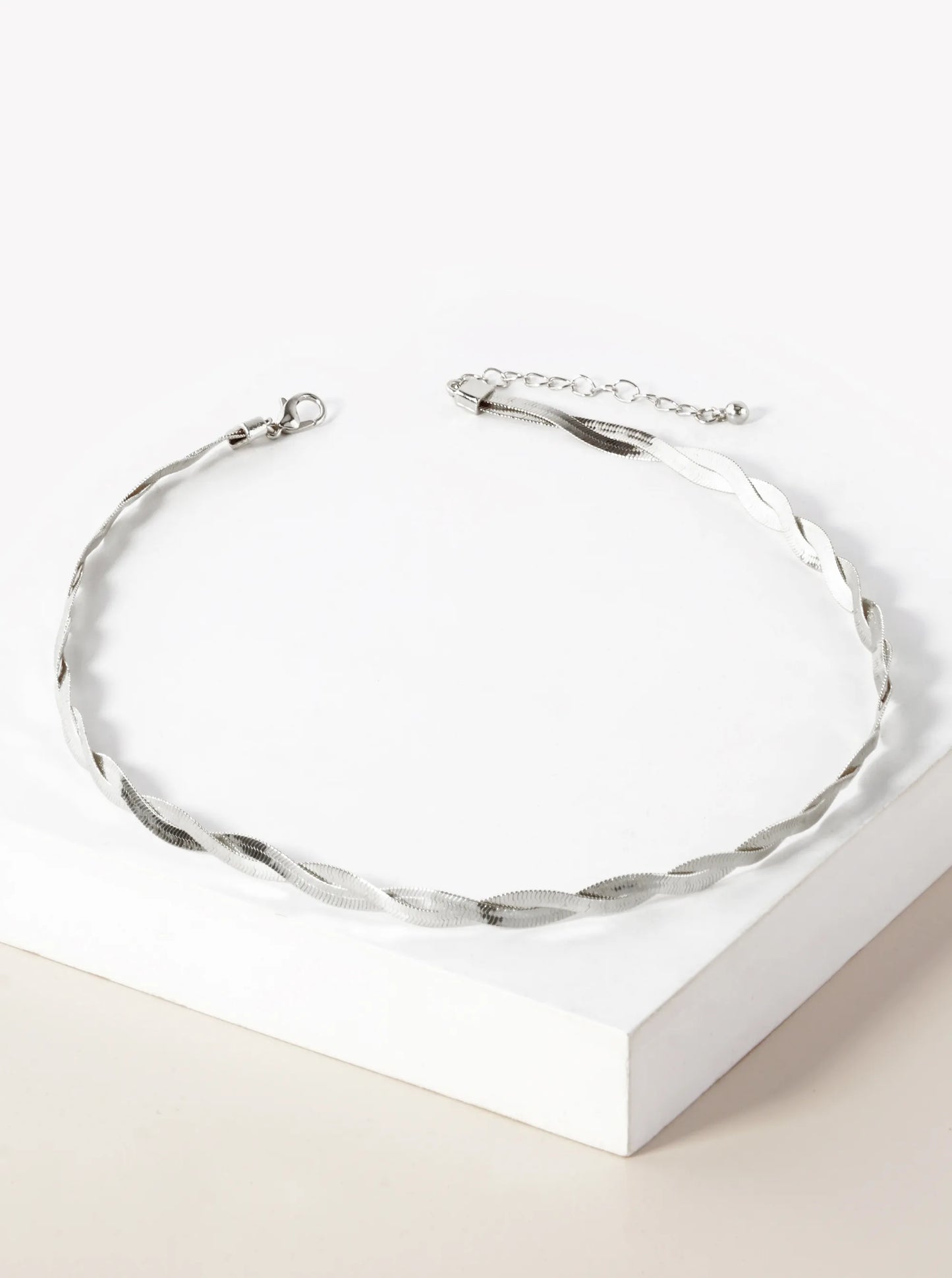 Twisted Herringbone Chain Necklace